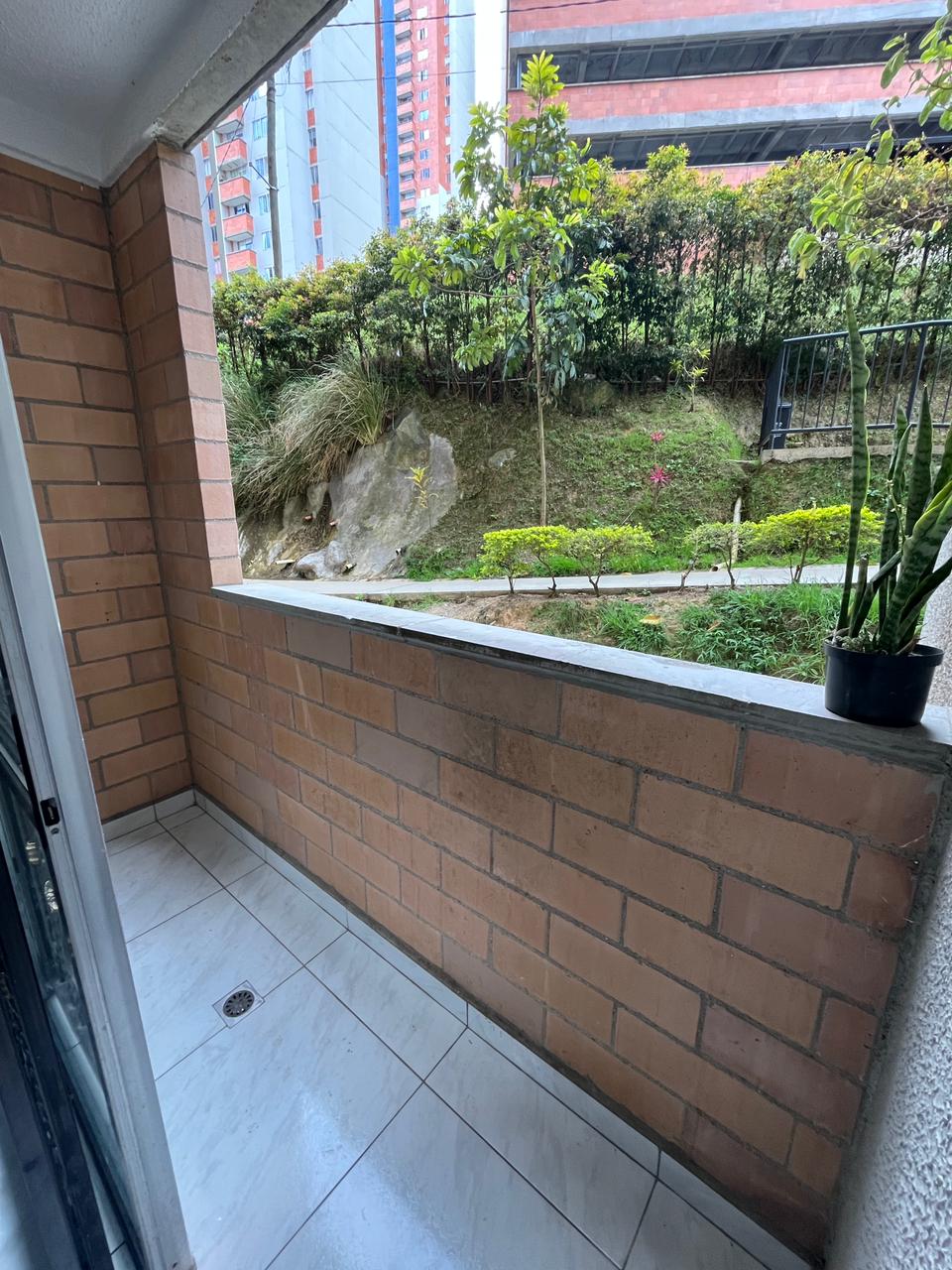 Arriendo Aparta Estudio Robledo Pajarito