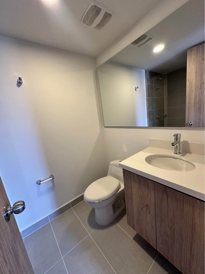 ARRIENDO APARTAMENTO EN CIUDAD FABRICATO