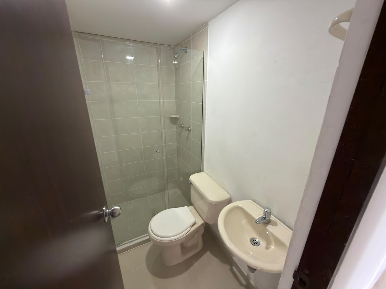 ARRIENDO APARTAMENTO EN LOMA DE LOS BERNAL