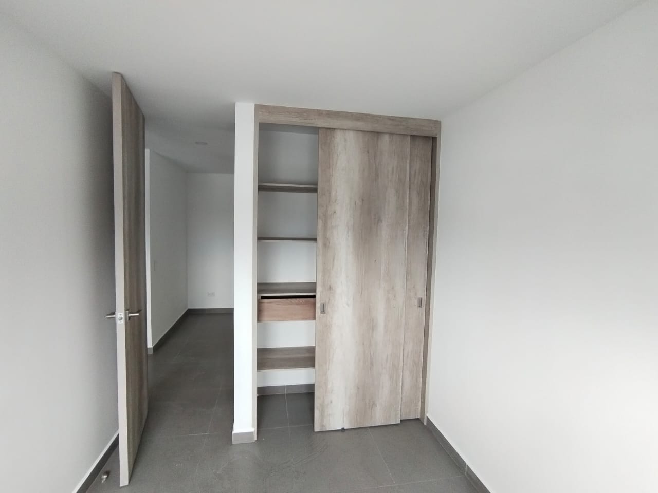 ARRIENDO APARTAMENTO EN CUIDAD DEL RIO