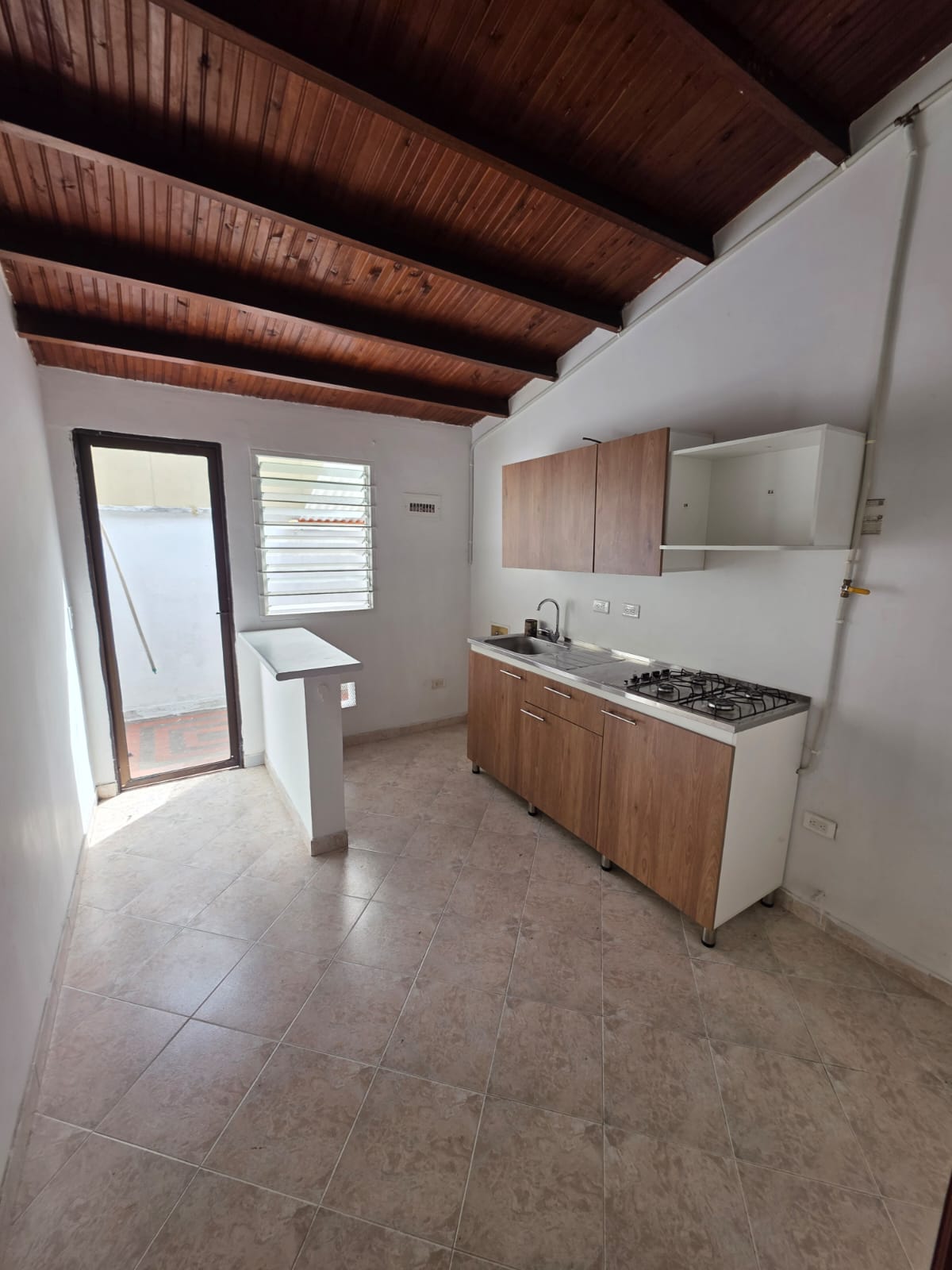 ARRIENDO APARTAMENTO EN SANTA MONICA
