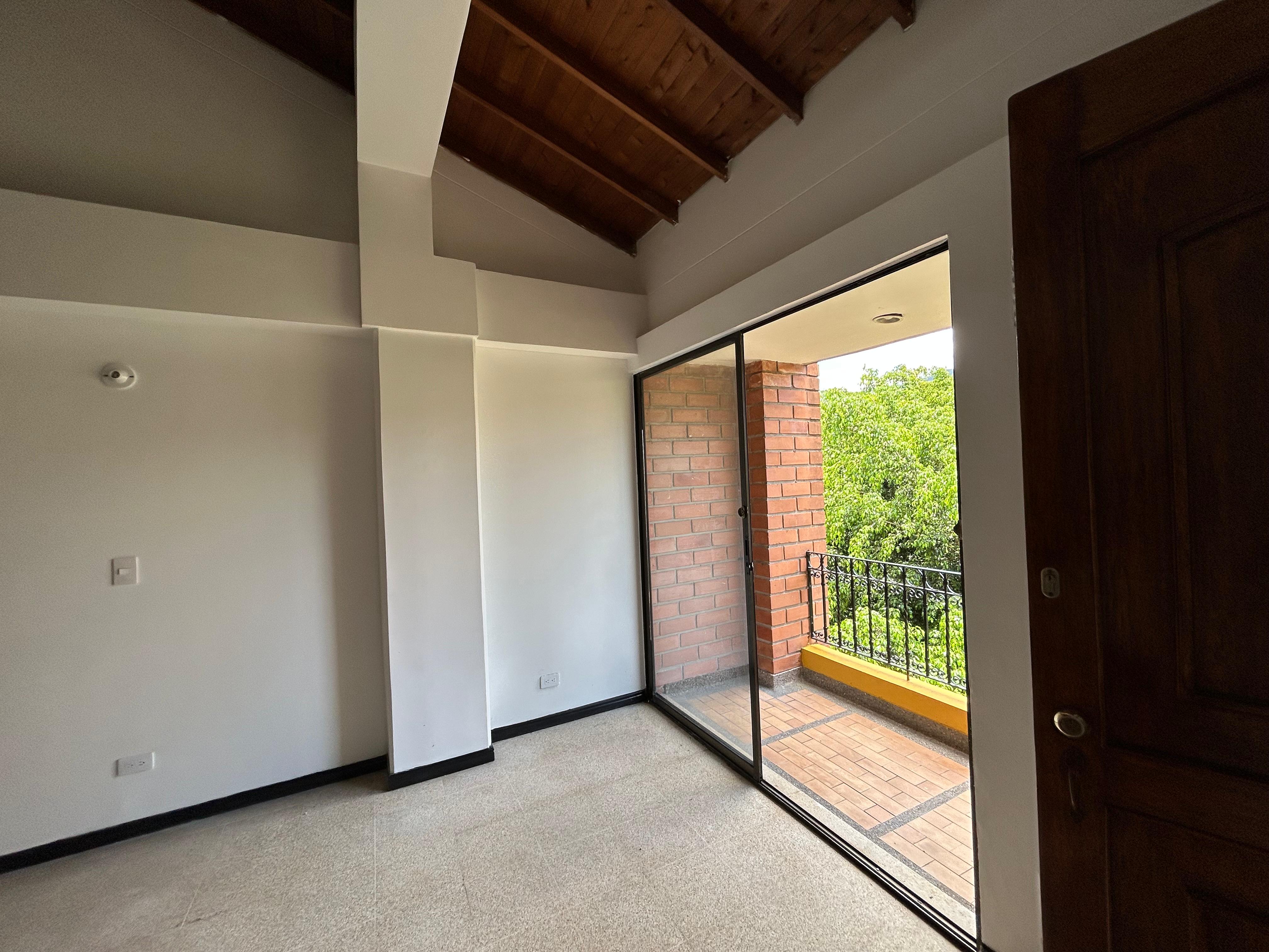 Arriendo apartamento duplex en simon bolivar