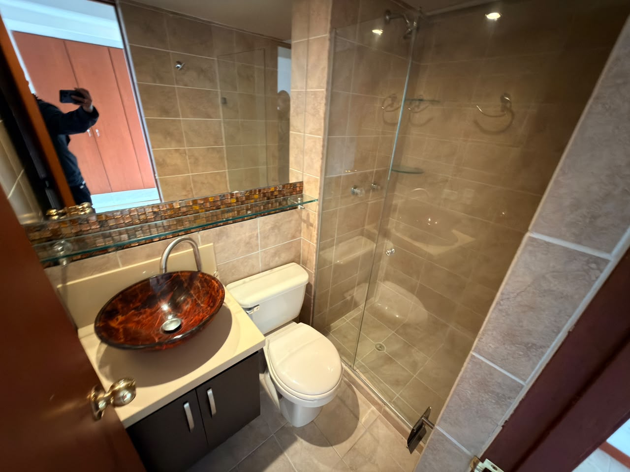 ARRIENDO APARTAMENTO EN LOMA DE LOS BERNAL