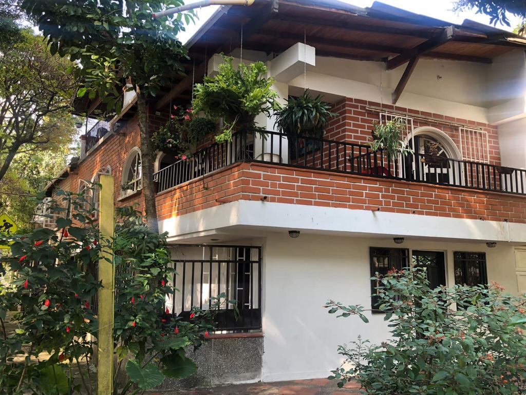 CASA EN VENTA BARRIO SANTA LUCIA