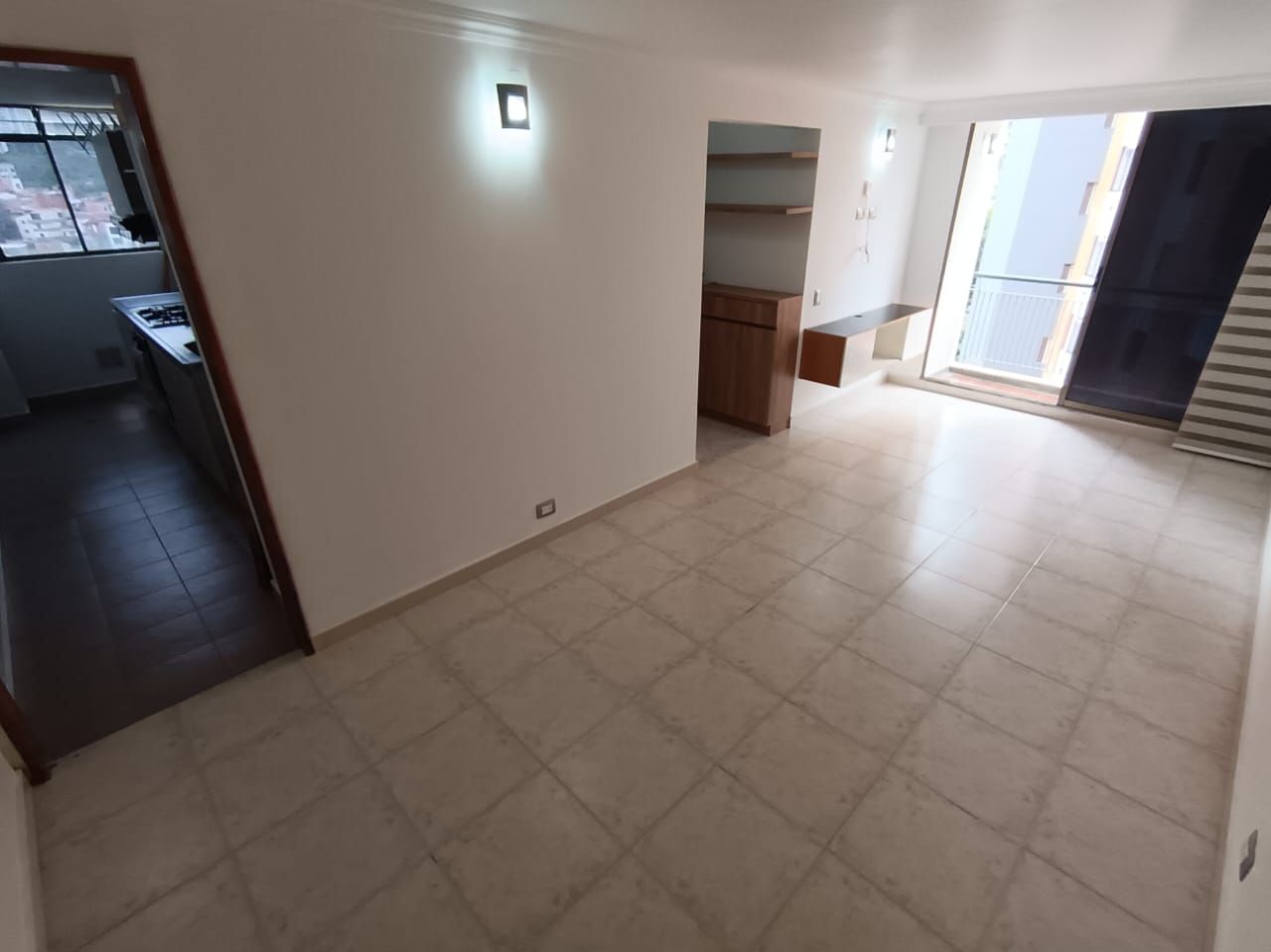 Arrienda Apartamento Loma de los Bernal