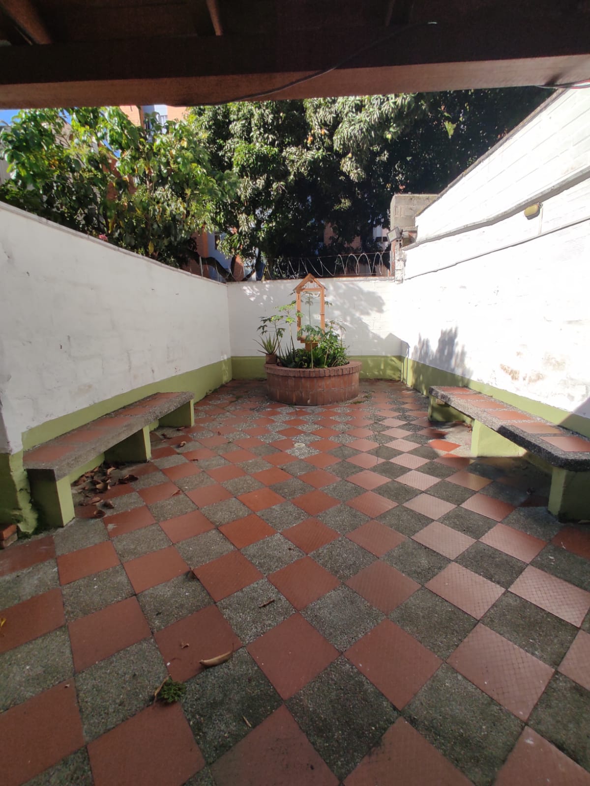 ARRIENDO CASA COMERCIAL INDEPENDIENTE SANTA MONICA