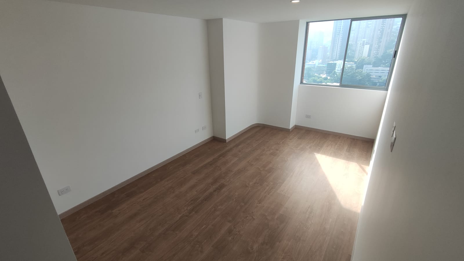 ARRIENDO APARTAMENTO EN CIUDAD DEL RIO