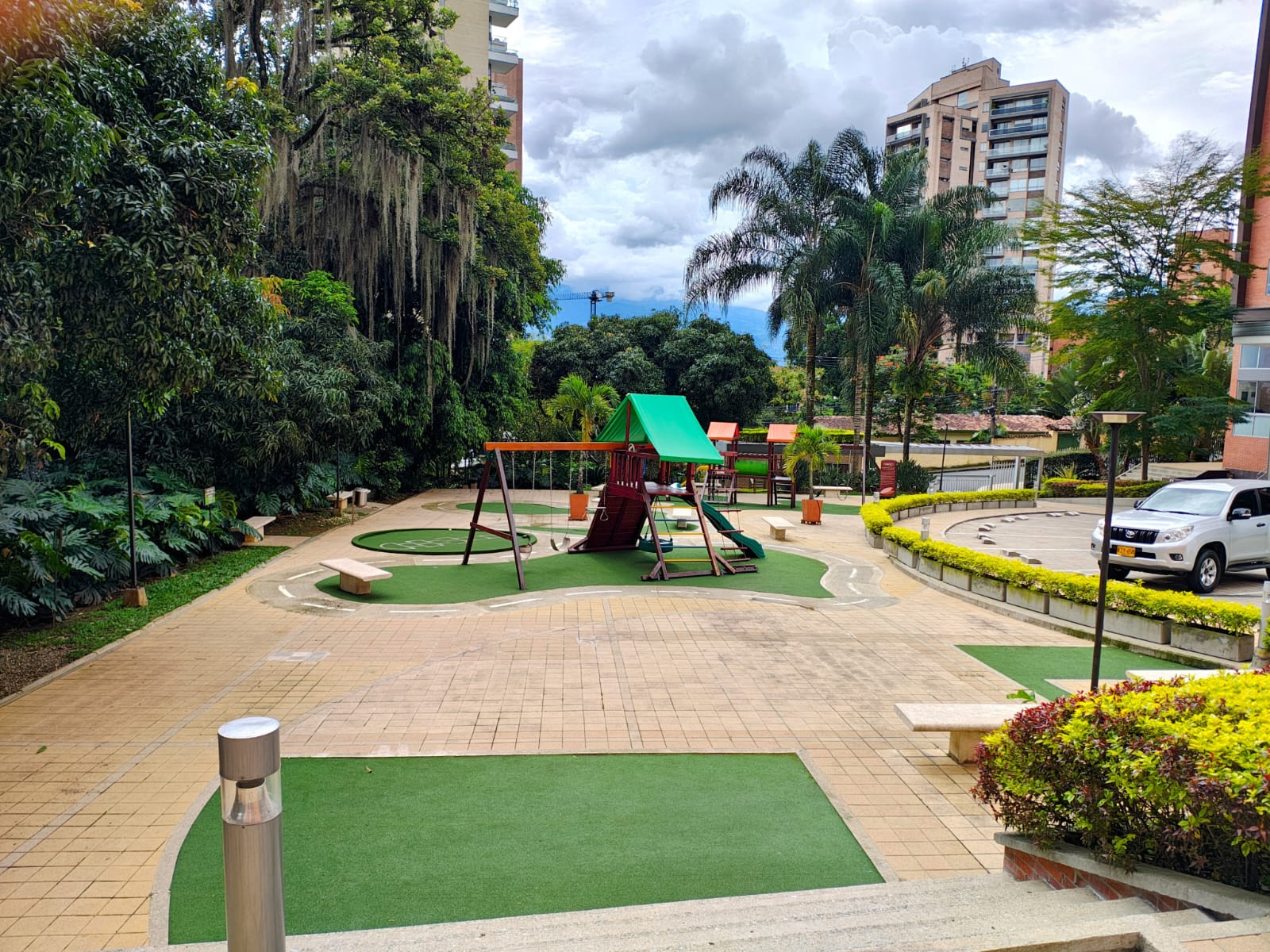 ARRIENDO APARTAMENTO EN EL POBLADO