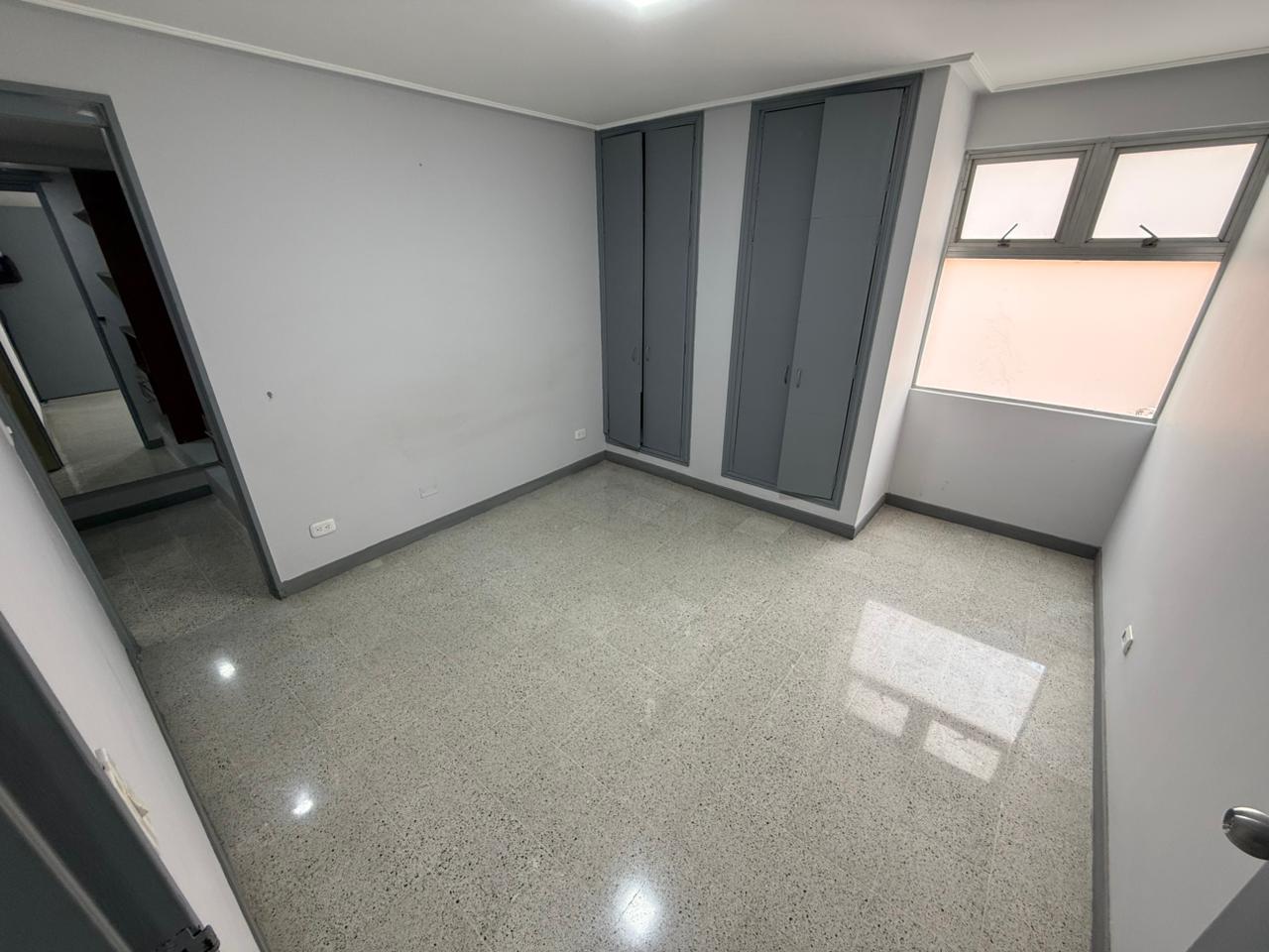 ARRIENDO APARTAMENTO EN EL VELODROMO