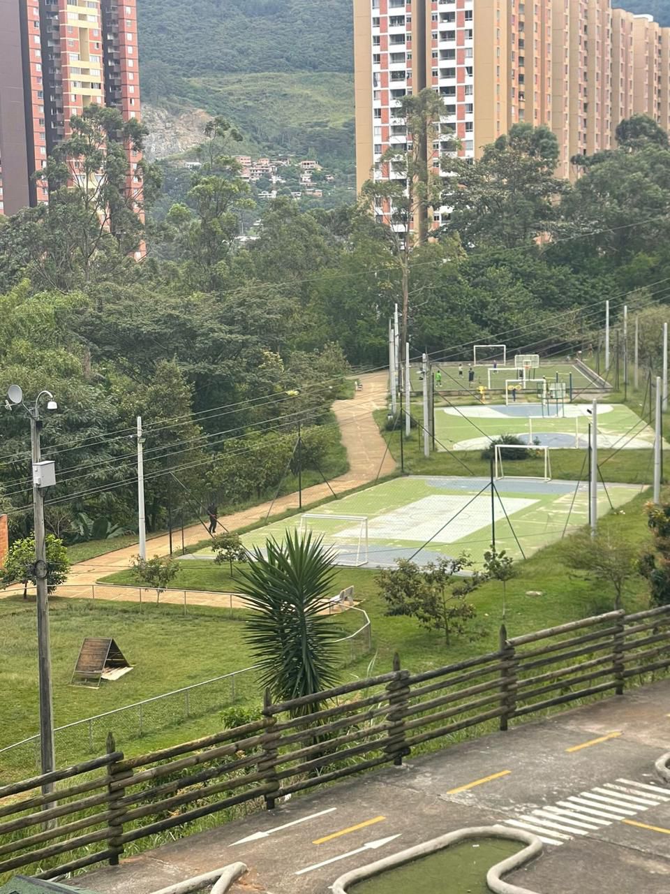 ARRIENDO APARTAMENTO EN NIQUIA NORTEAMERICA