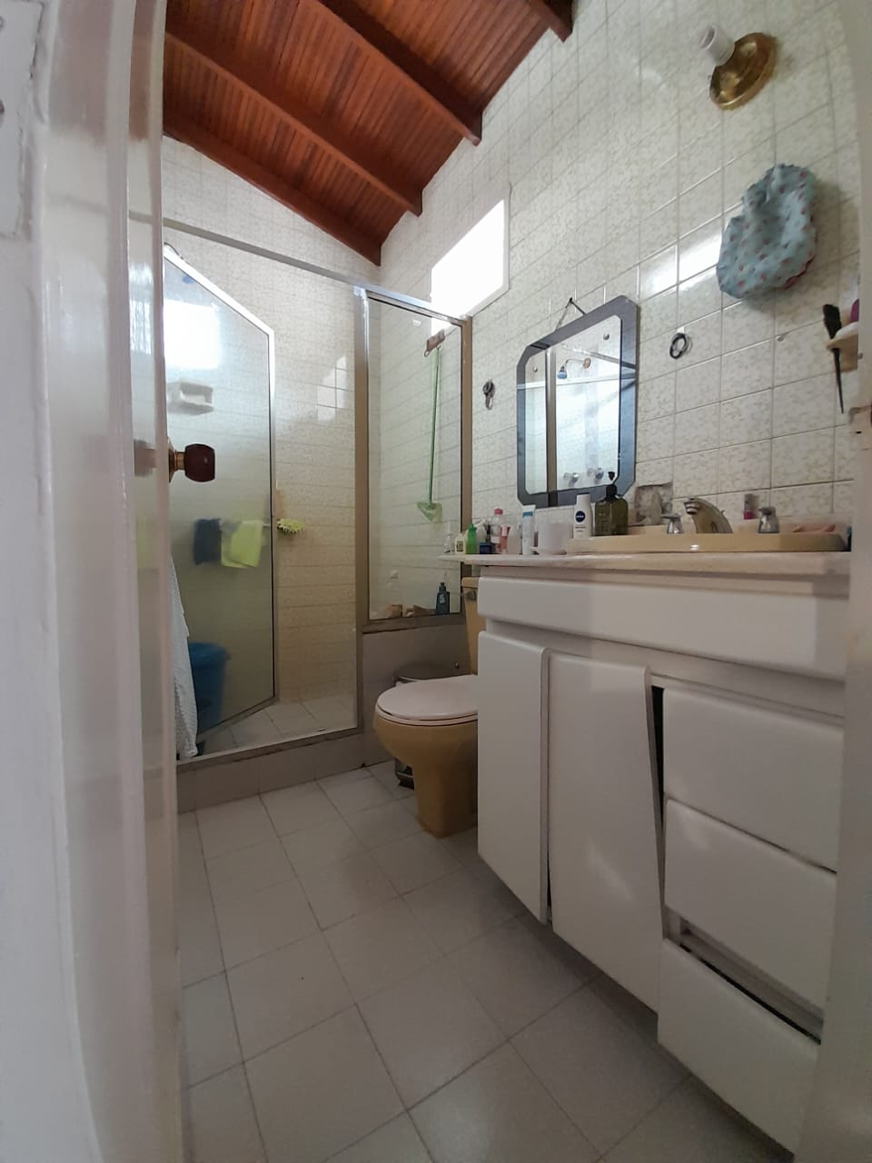 VENDO CASA EN SANTA TERESITA