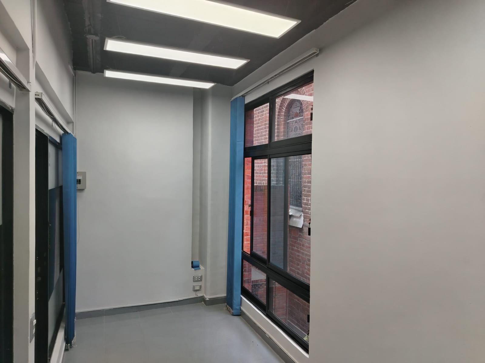 ARRIENDO OFICINA EN EL POBLADO