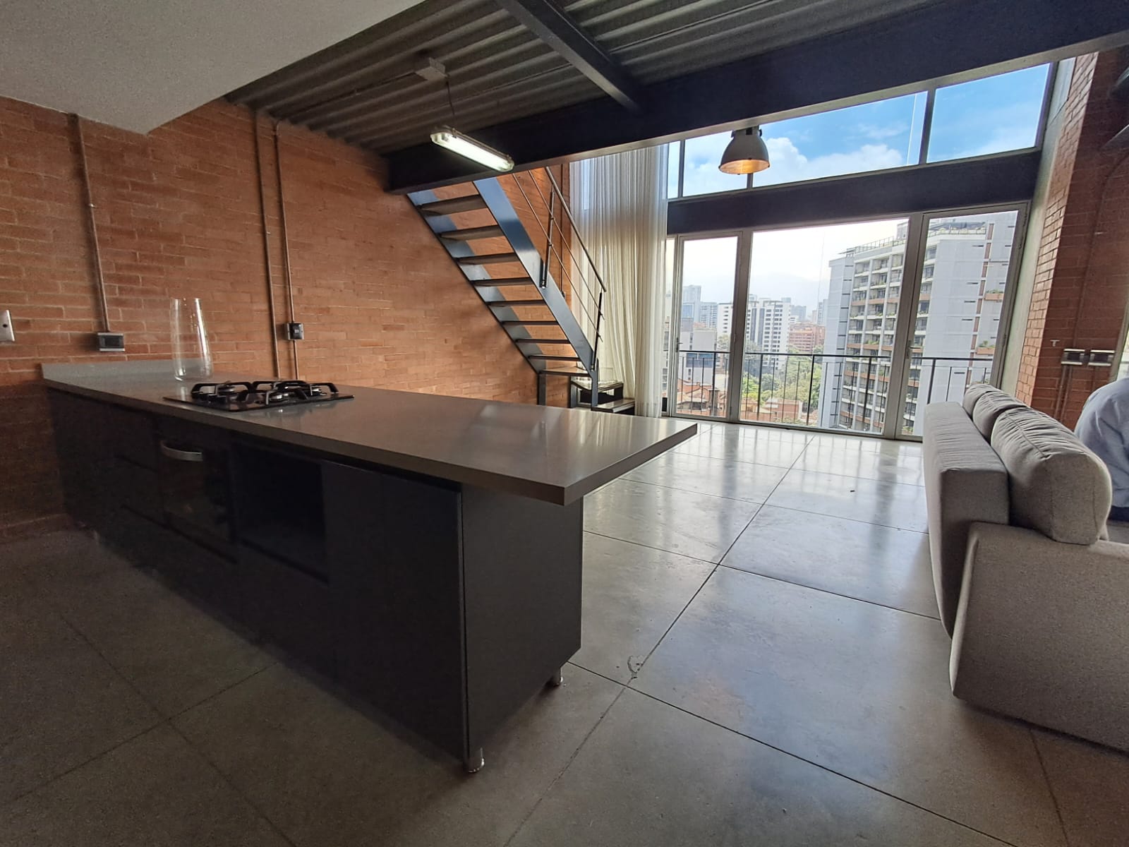 ARRIENDO APARTAESTUDIO EN EL POBLADO ASTORGA