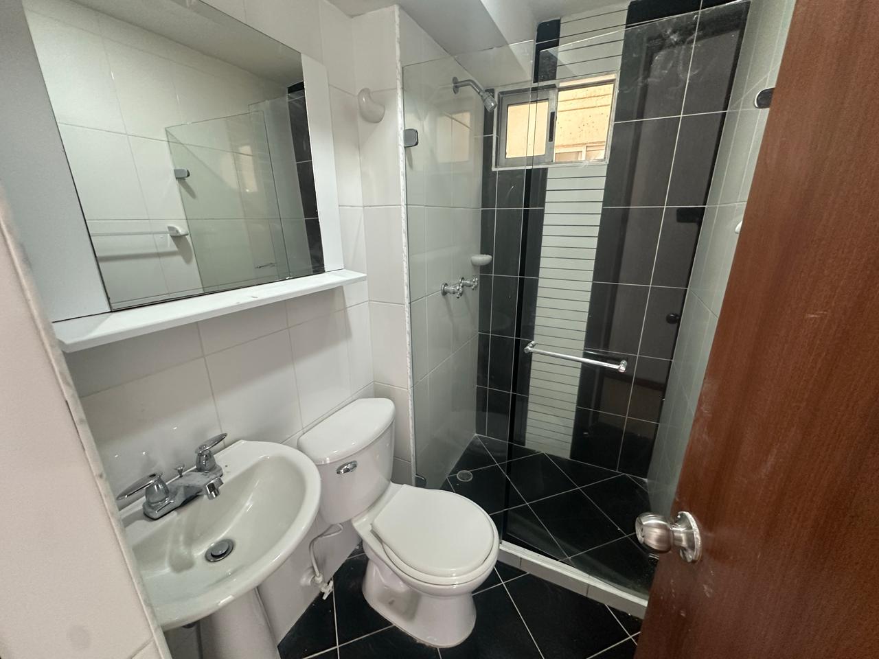 ARRIENDO APARTAMENTO EN LA LOMA DE LOS BERNAL