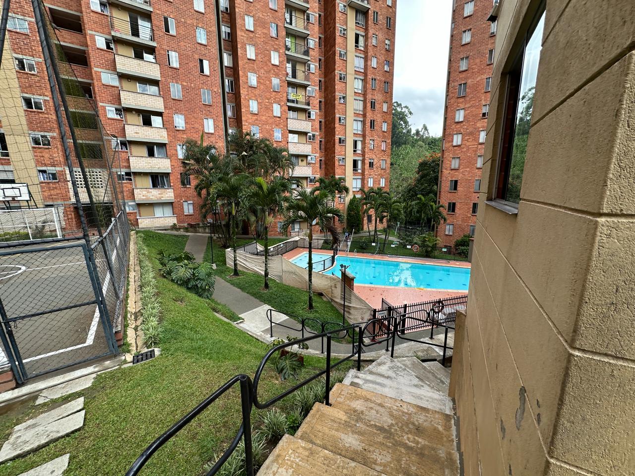 ARRIENDO APARTAMENTO EN RODEO ALTO
