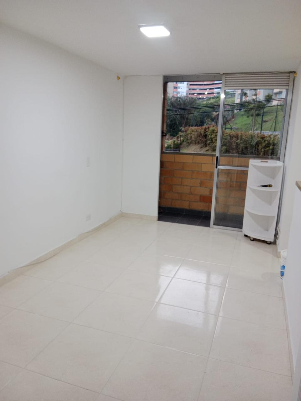 VENDO APARTAMENTO EN ROBLEDO PAJARITO