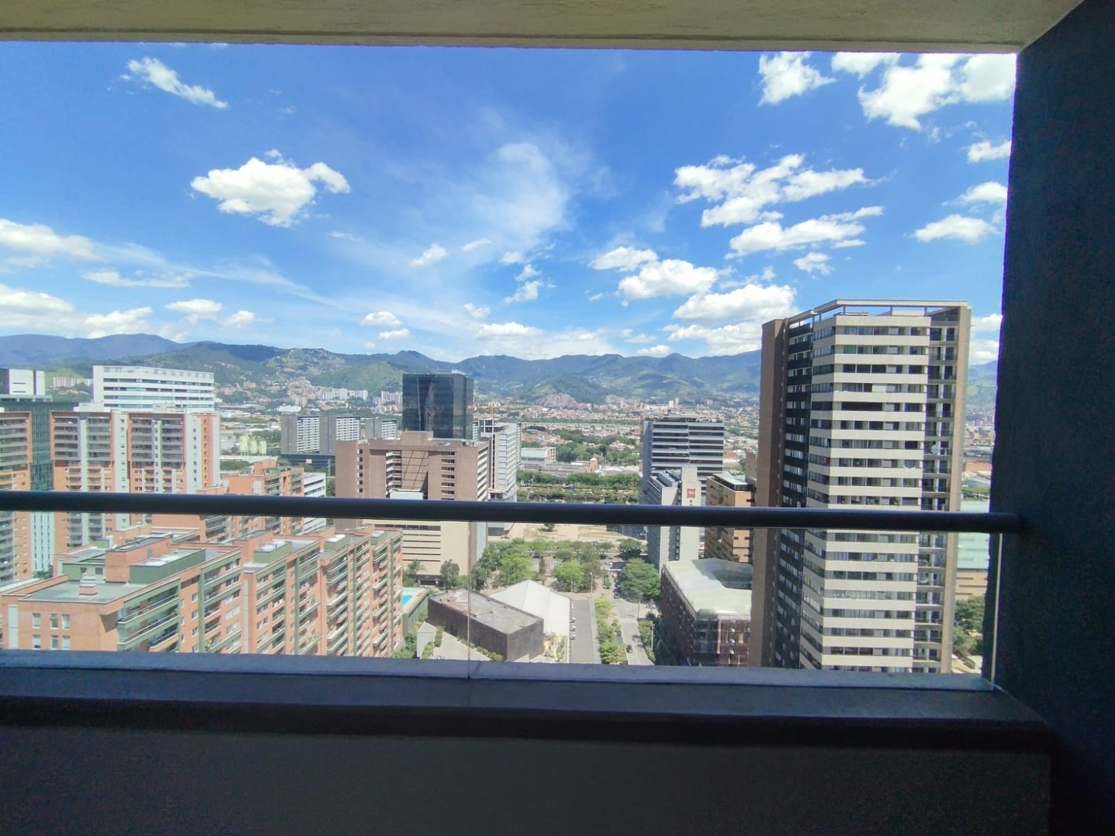 ARRIENDO APARTA ESTUDIO TIPO LOFT AMOBLADO EN CIUDAD DEL RIO