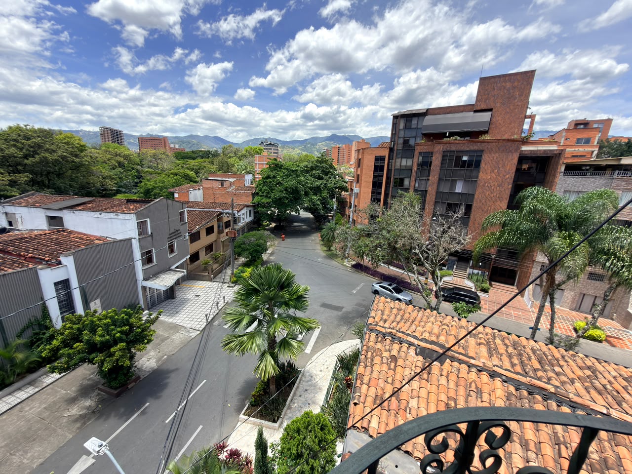 ARRIENDO APARTAMENTO DUPLEX EN EL VELODROMO