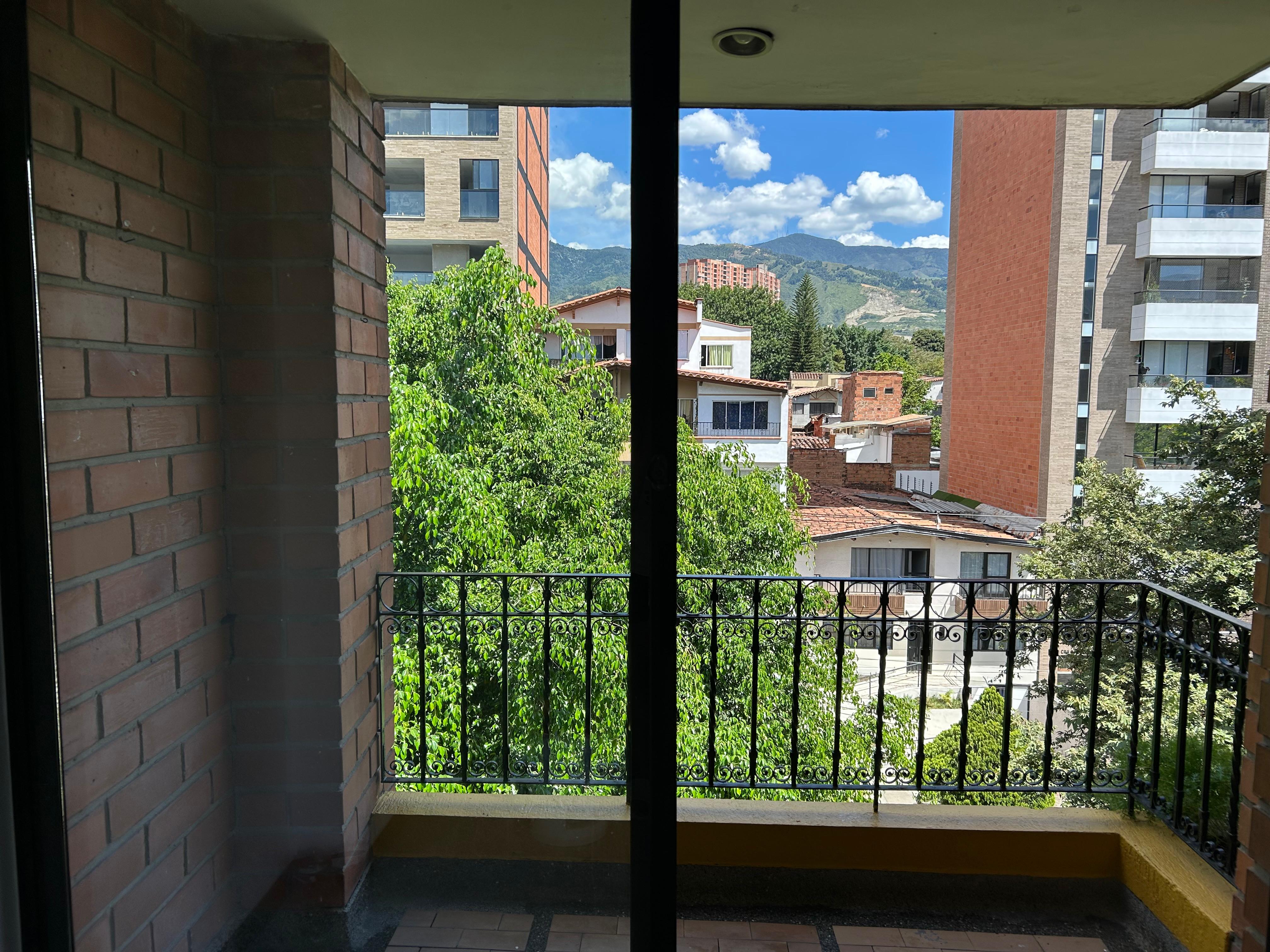 Arriendo apartamento duplex en simon bolivar