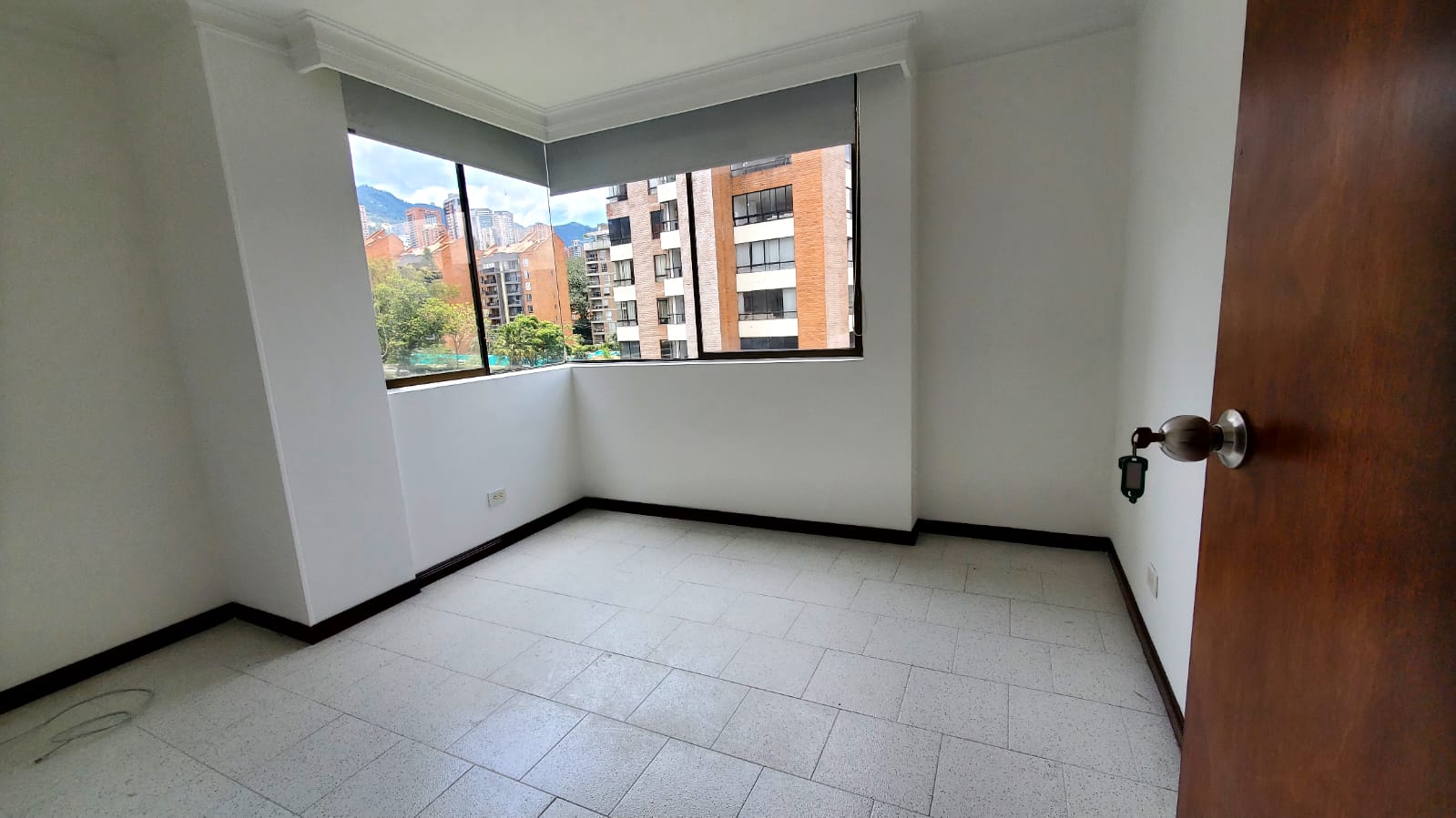 ARRIENDO APATAMENTO POBLADO LOMA DE ALEJANDRIA