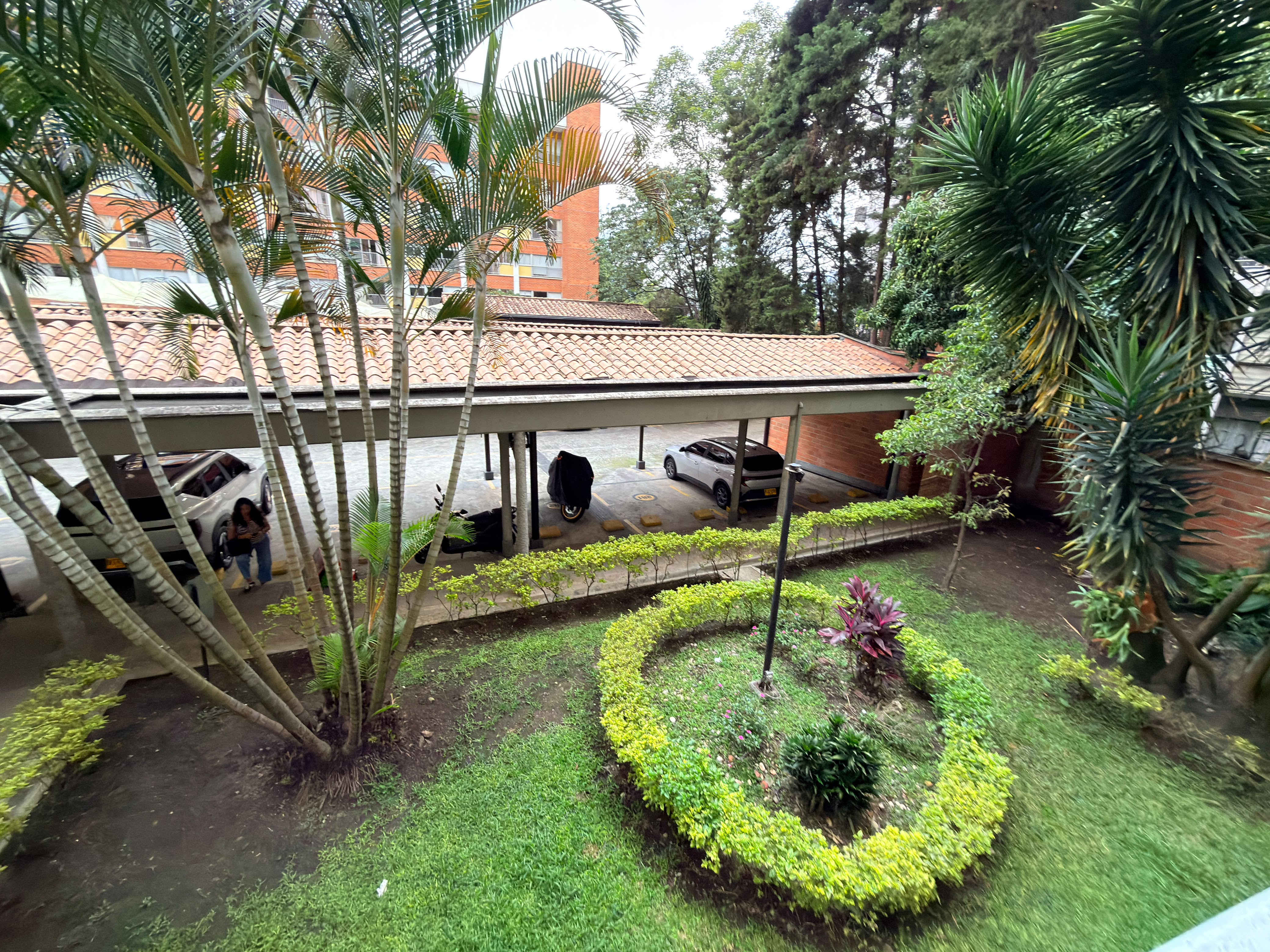 Arriendo Apartamento Lomas de los Bernal