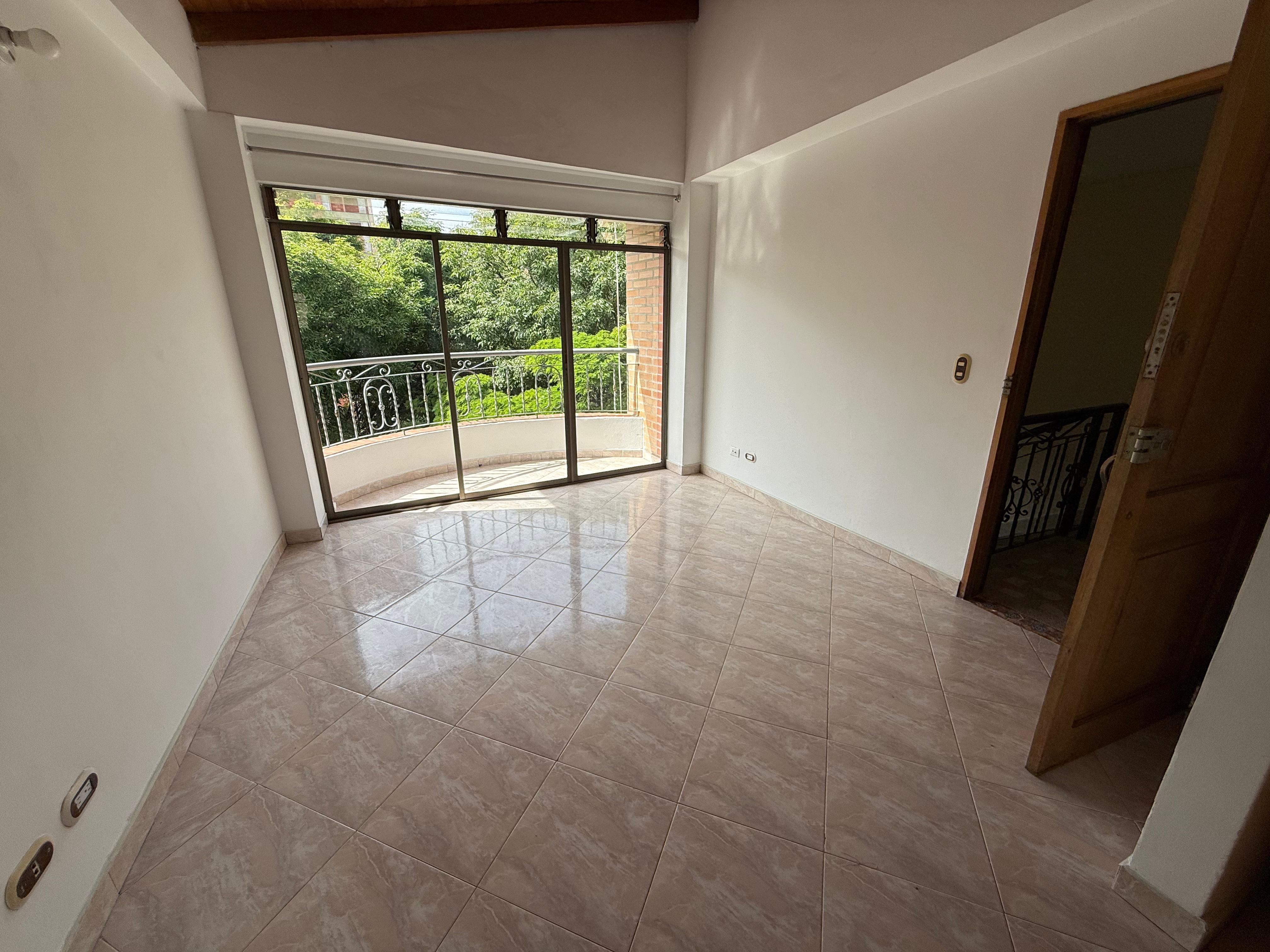 VENDO APARTAMENTO EN LA FLORESTA