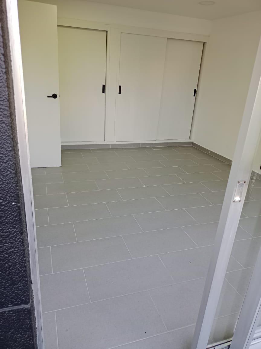ARRIENDO LOCAL EN SIMON BOLIVAR