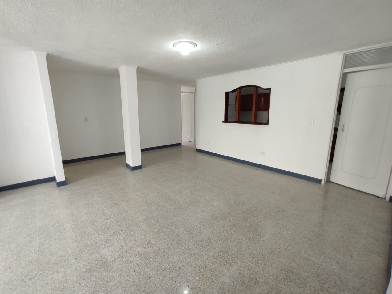 ARRIENDO SEGUNDO PISO  EN LA CASTELLANA