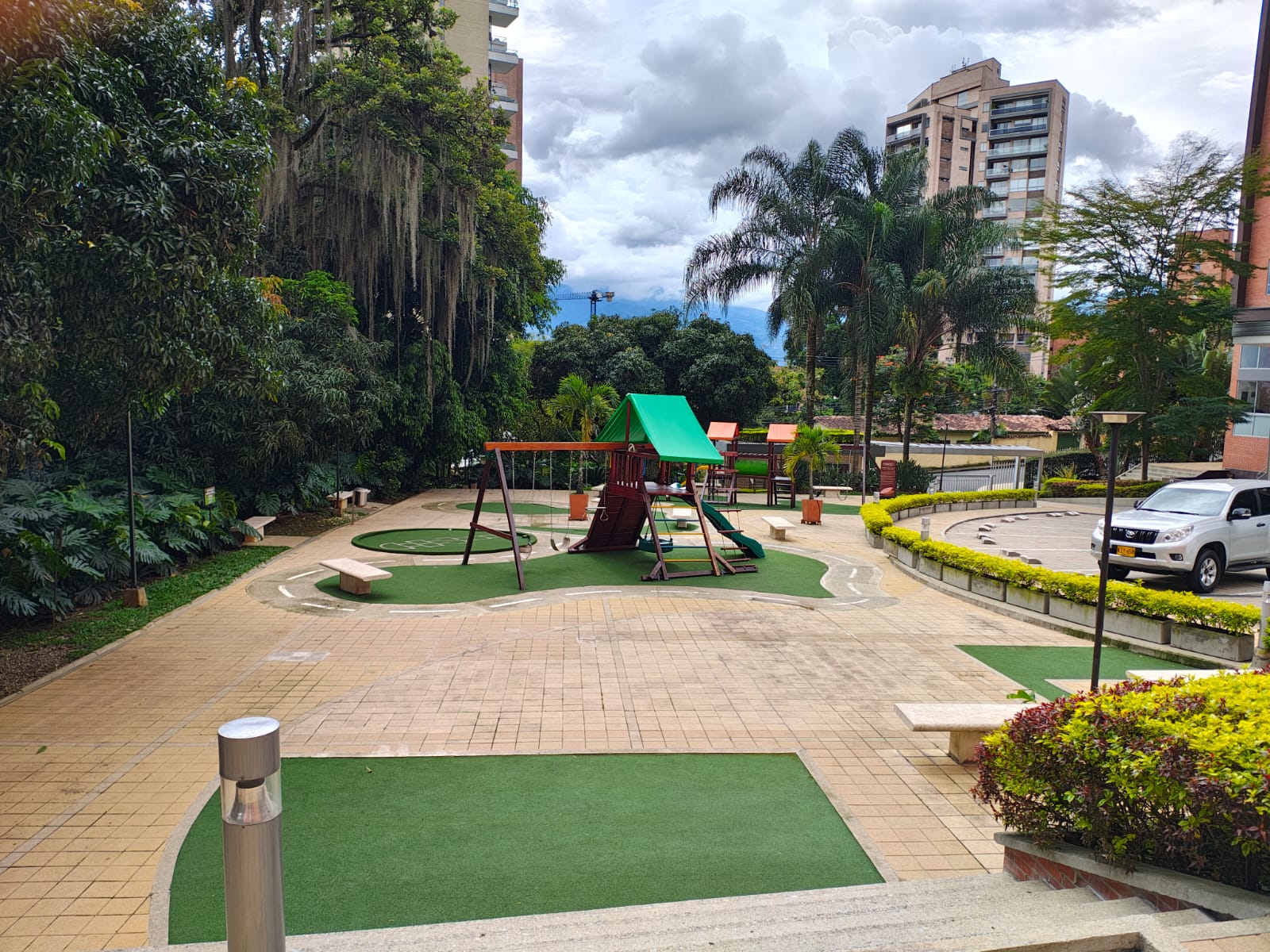 ARRIENDO APARTAMENTO EN EL POBLADO