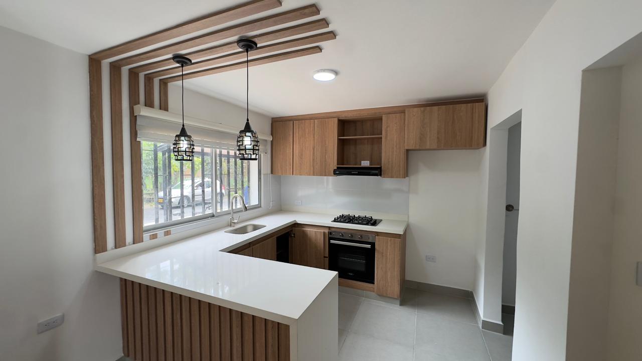 ARRIENDO APARTAMENTO EN LA FLORESTA