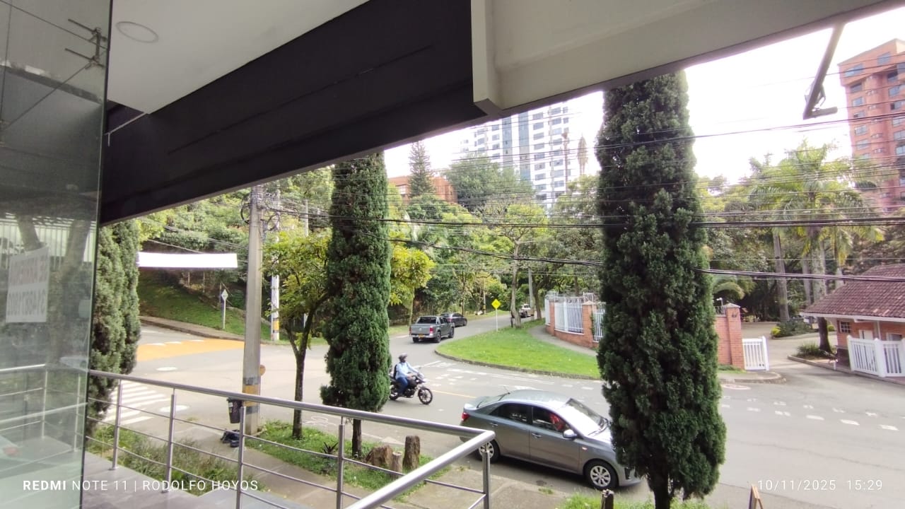 Arriendo Local En Patio Bonito