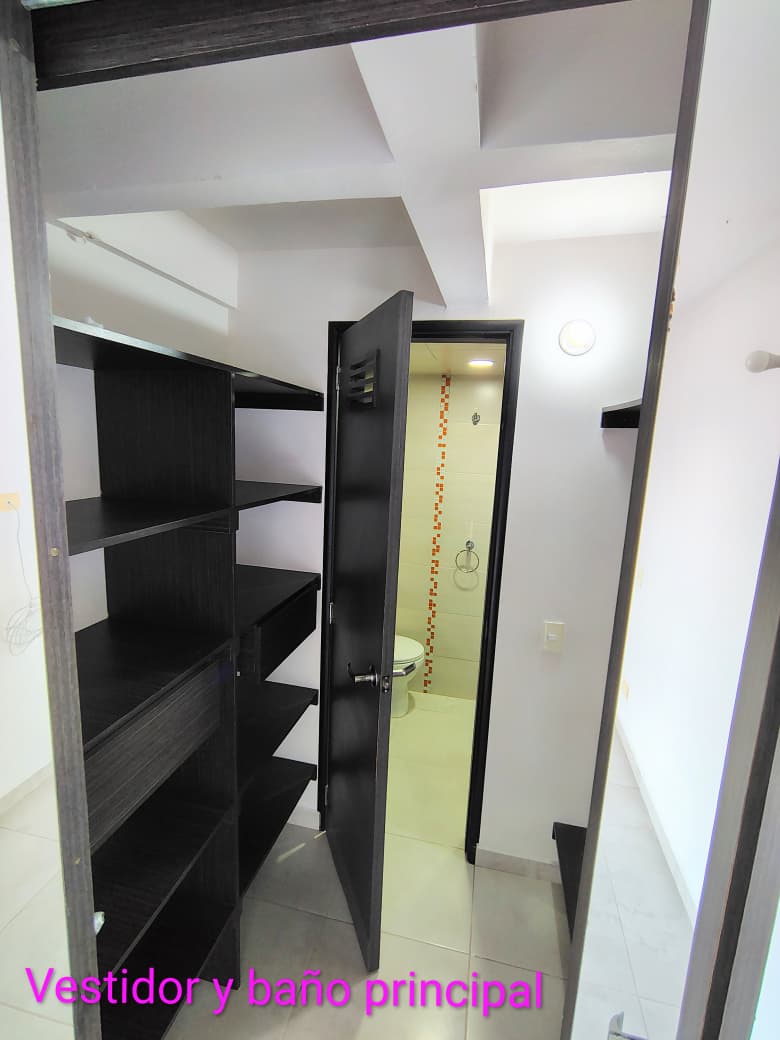 ARRIENDO APARTAMENTO EN RODEO ALTO