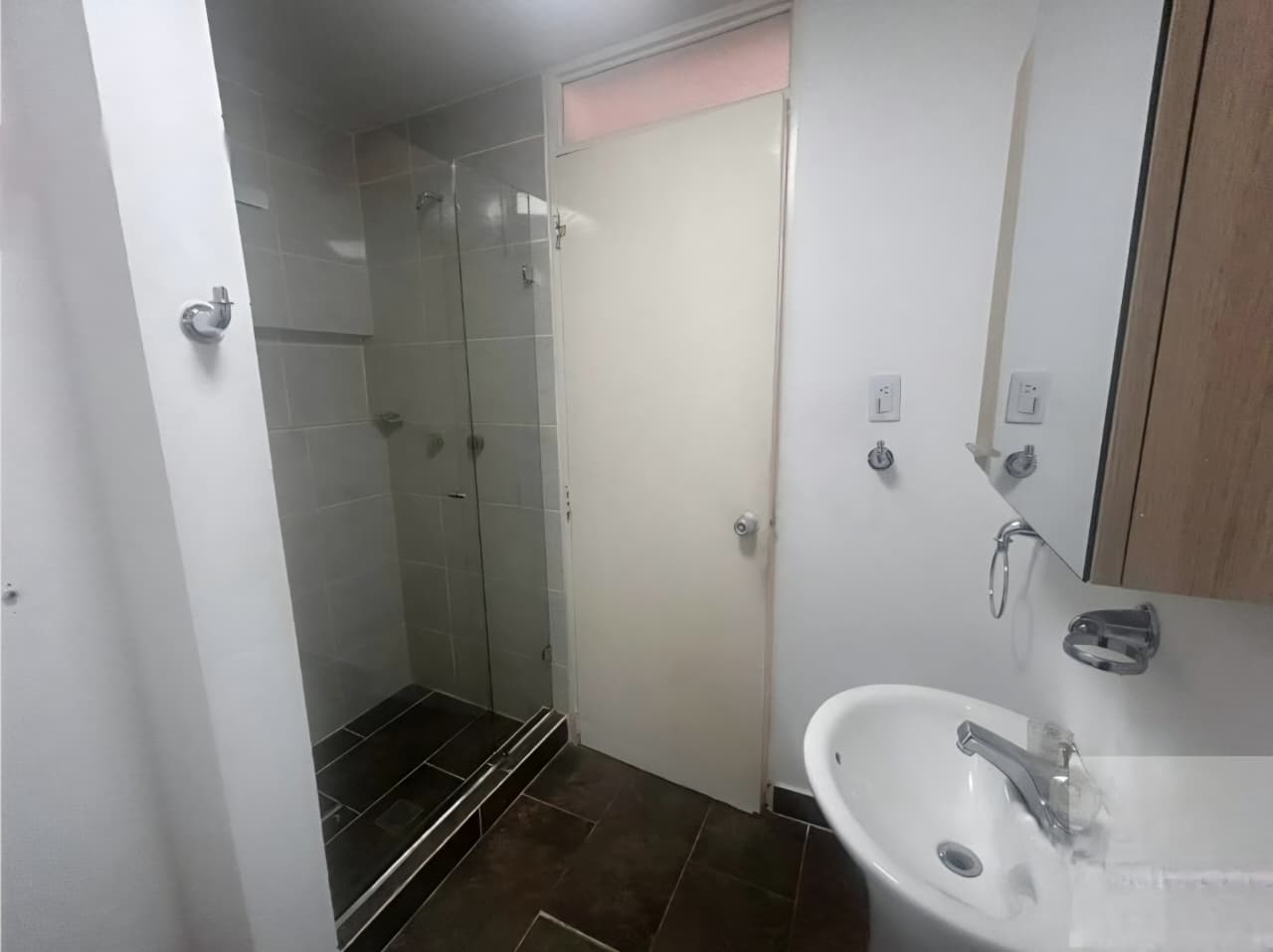 ARRIENDO CASA EN CALASANZ PARTE BAJA