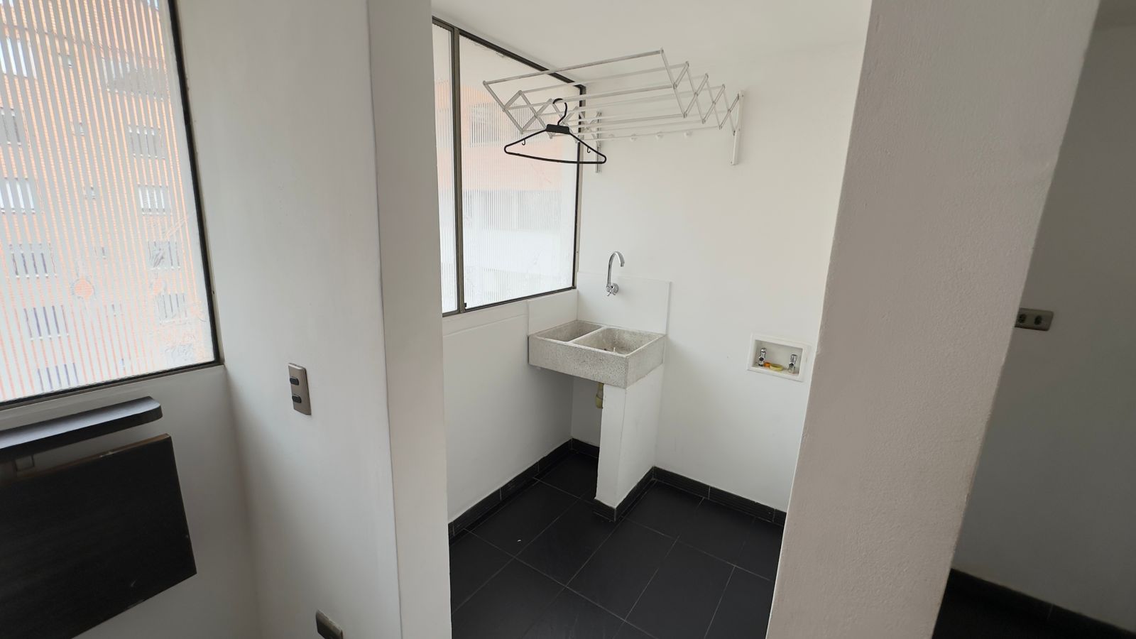 ARRIENDO APARTAMENTO EN EL POBLADO LA FRONTERA