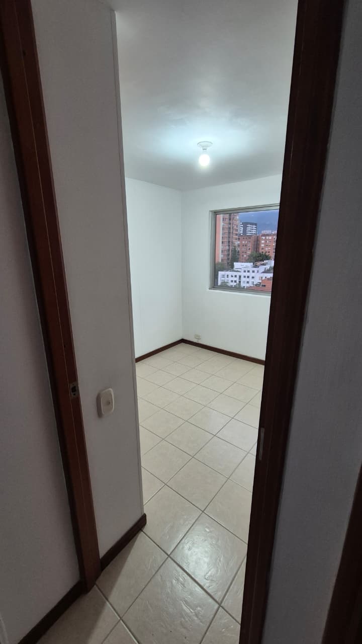 ARRIENDO APARTAMENTO EN EL POBLADO