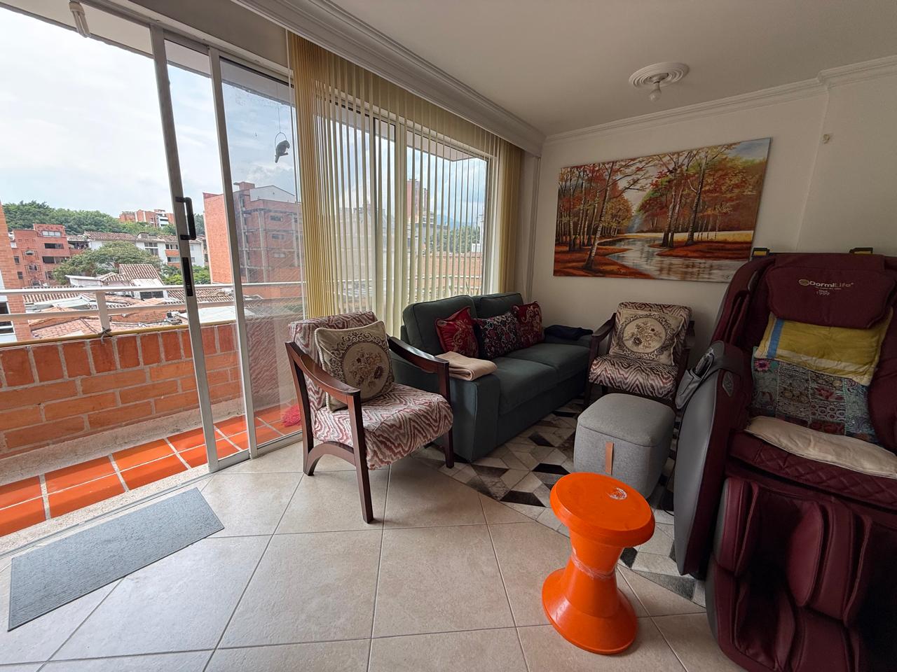 VENDO APARTAMENTO EN LAURELES