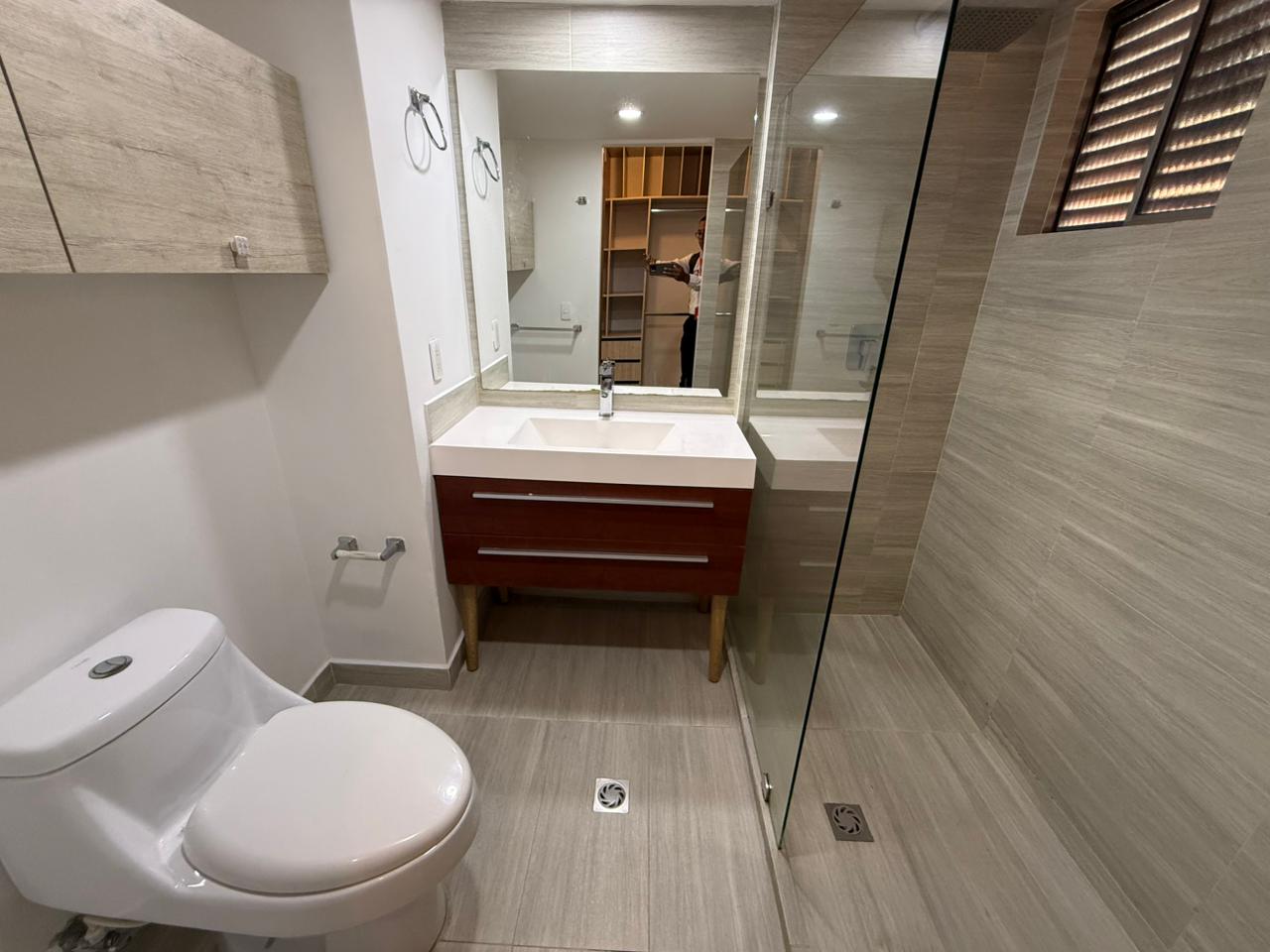 ARRIENDO APARTAMENTO EN EL POBLADO