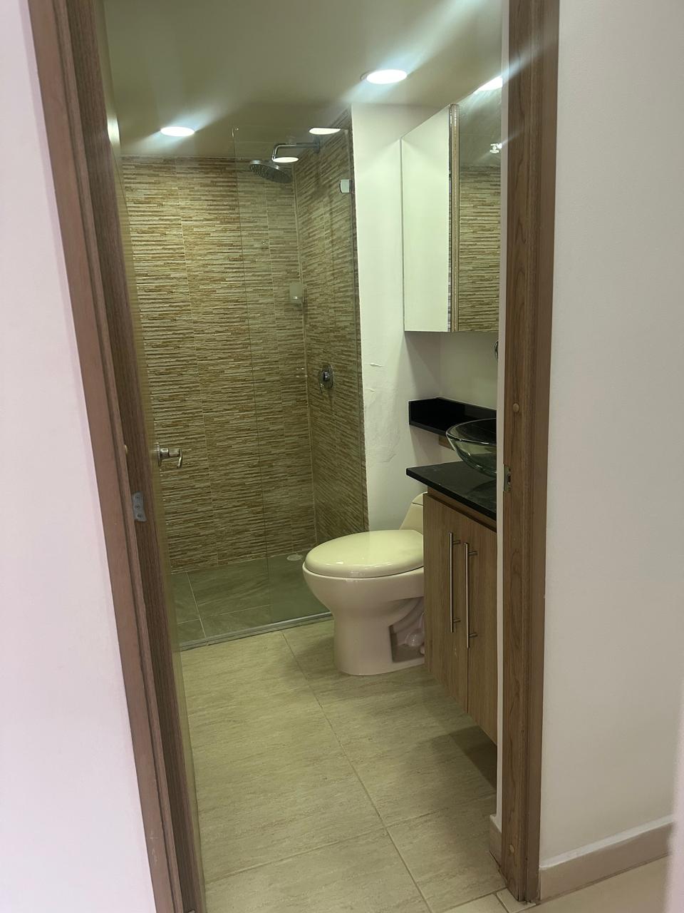 VENDO APARTAMENTO EN LA LOMA DE LOS BERNAL