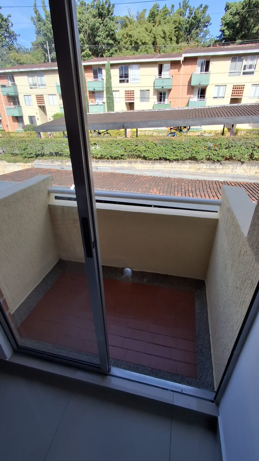 VENDO APARTAMENTO EN SANTA MONICA