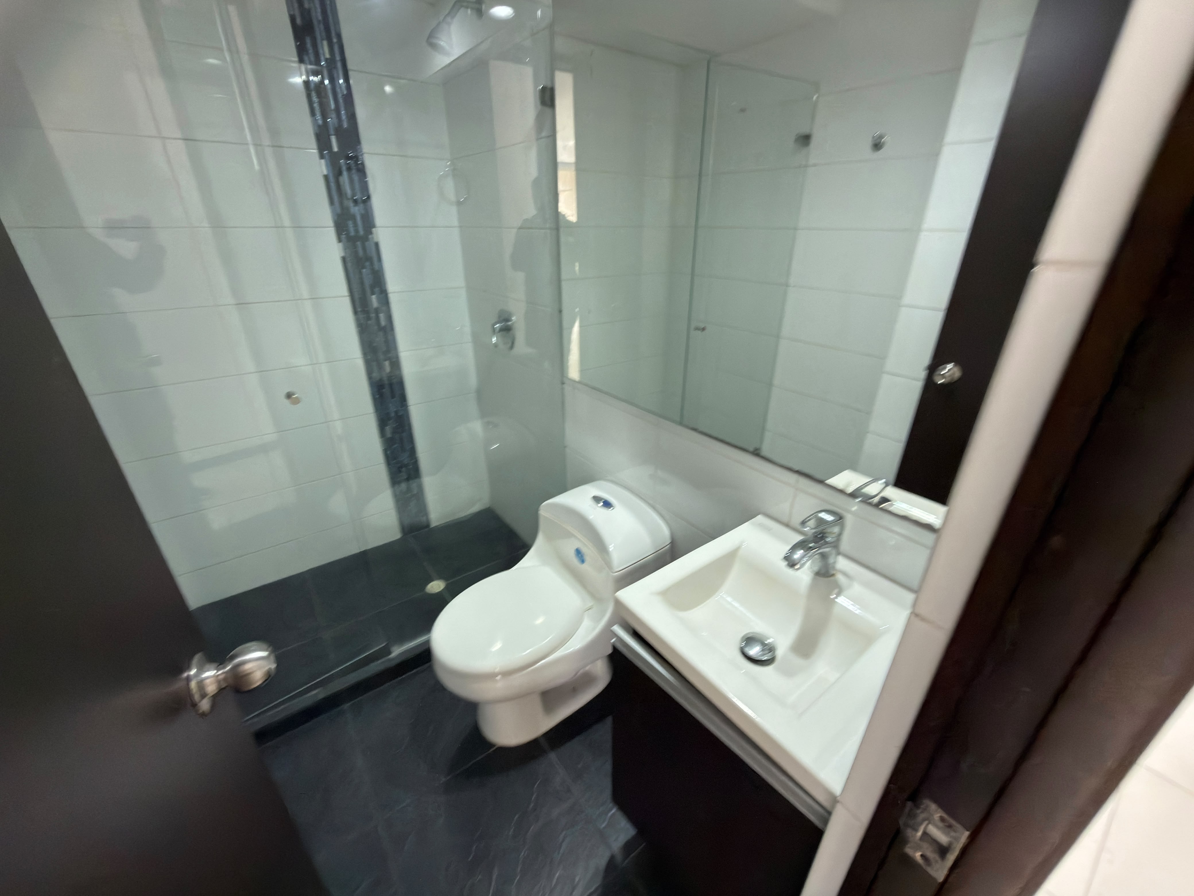Arriendo Apartamento en los Colores