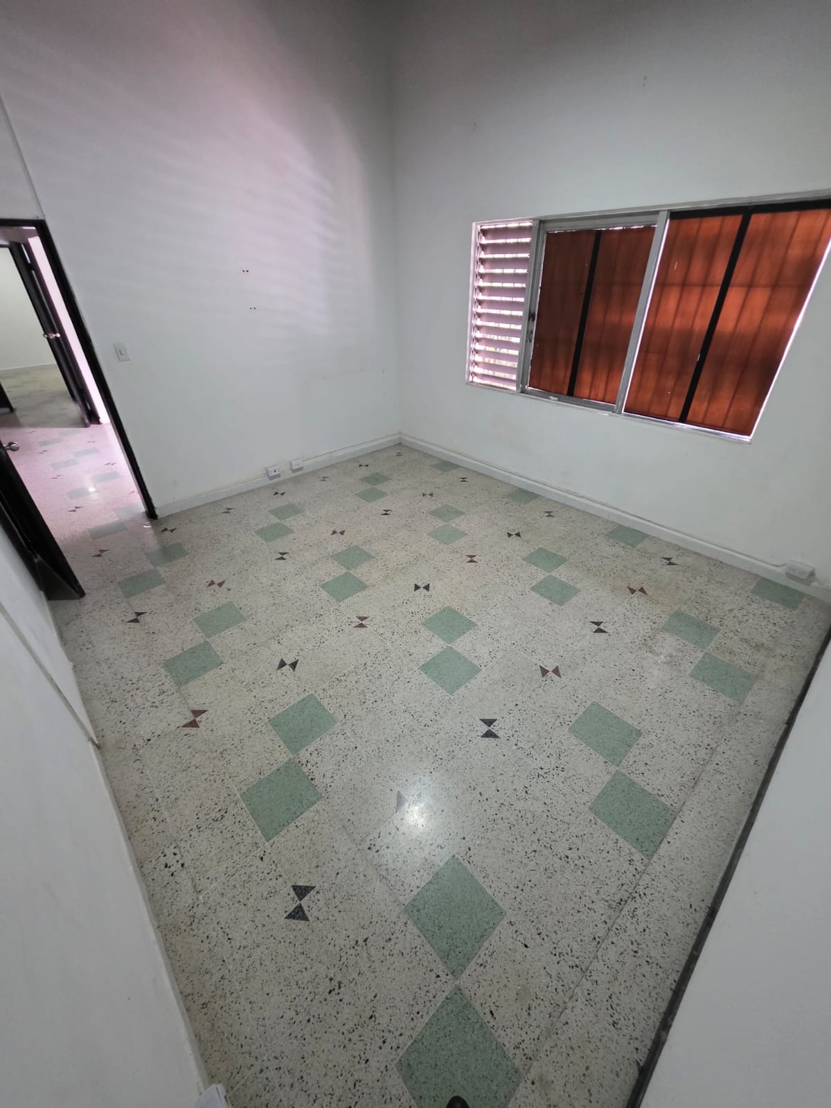 ARRIENDO CASA COMERCIAL EN CALASANZ