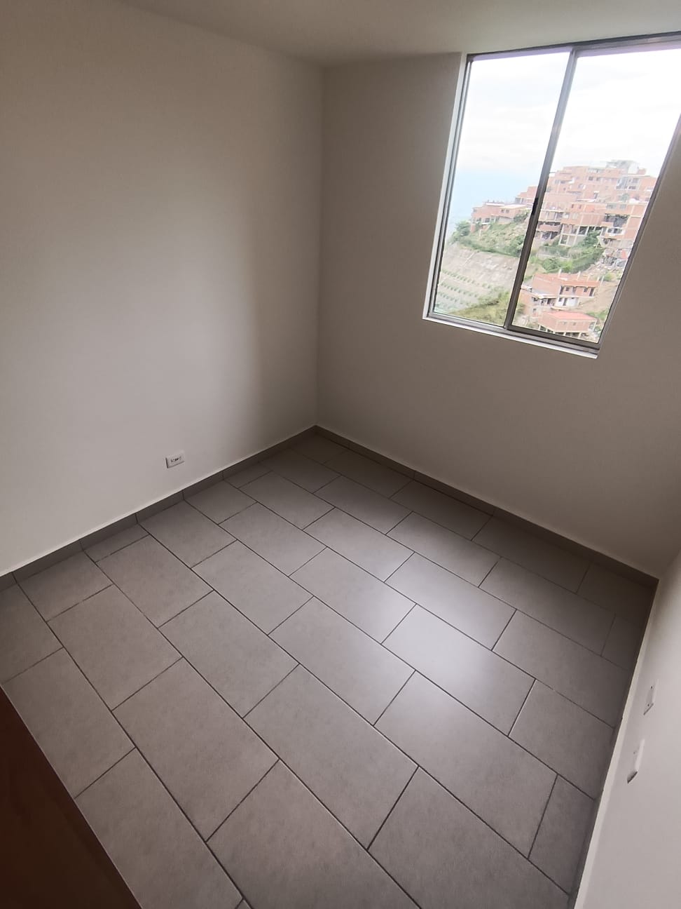 Arriendo Apartamento Calasanz parte Alta