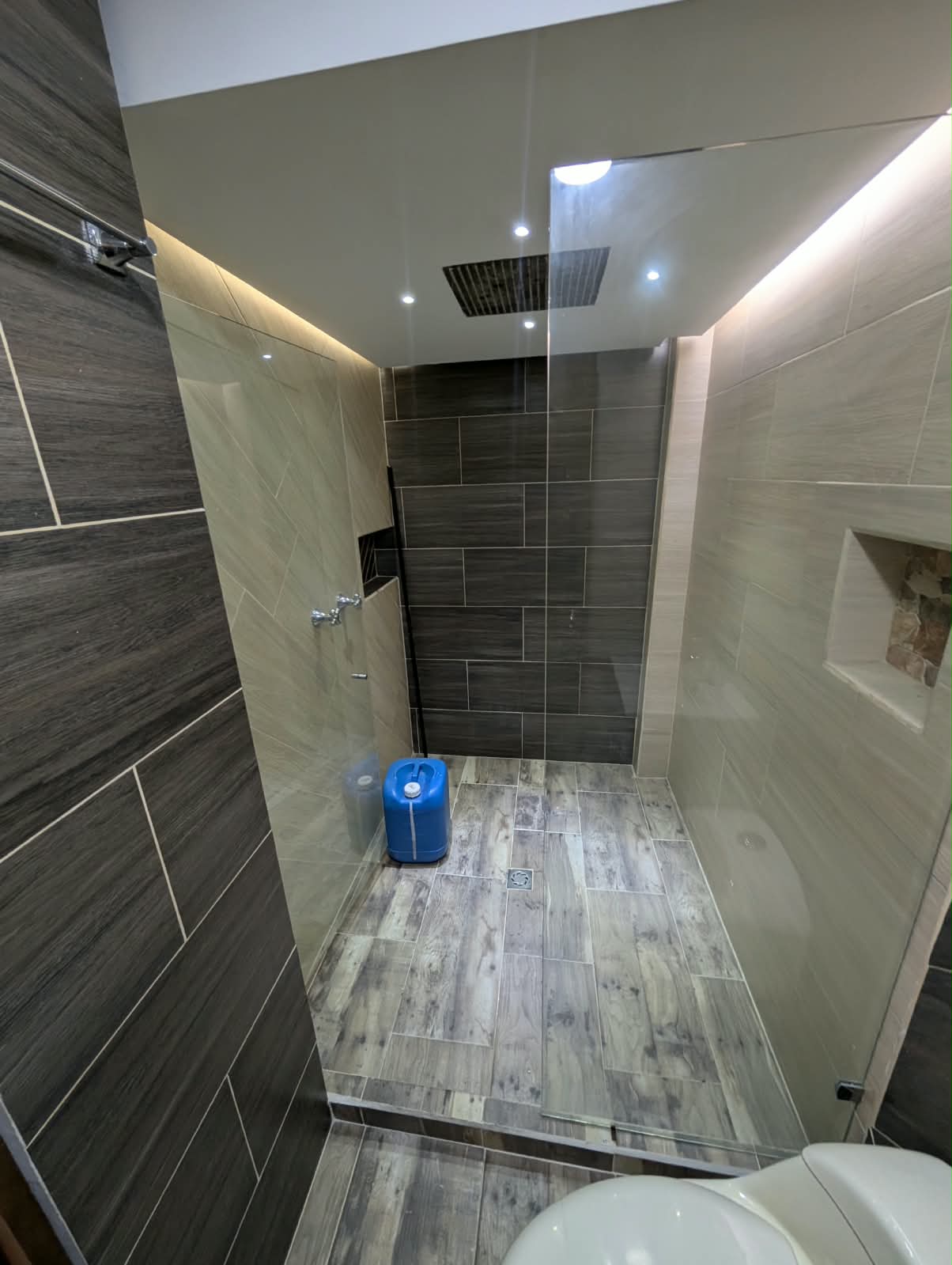 Arriendo Apartamento en los Colores