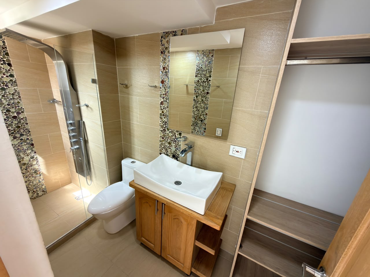ARRIENDO APARTAMENTO EN LA LOMA DE LOS BERNAL