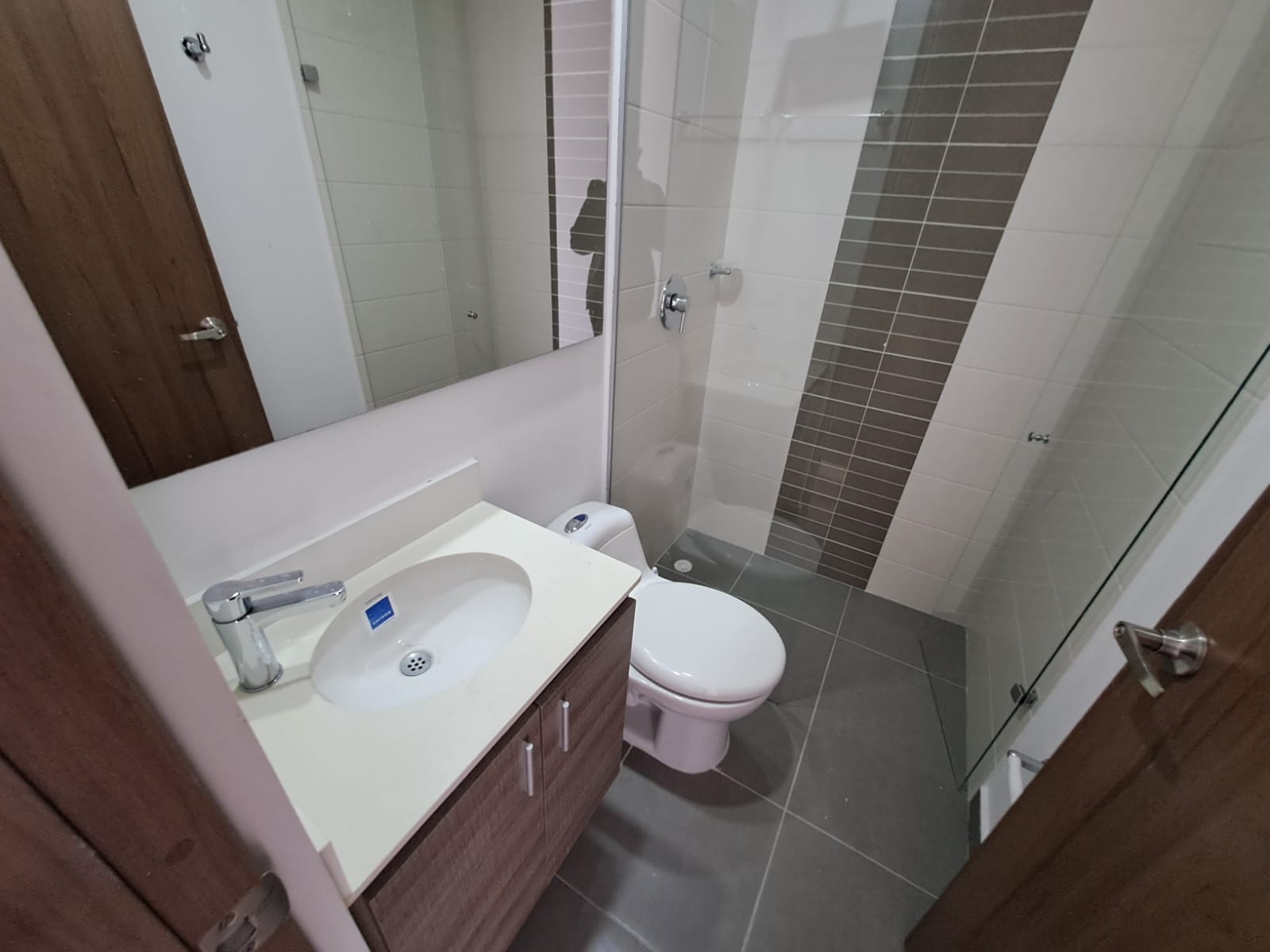 ARRIENDO APARTAMENTO ENVIGADO LOMA DE LAS BRUJAS  BIOCITY GRAND