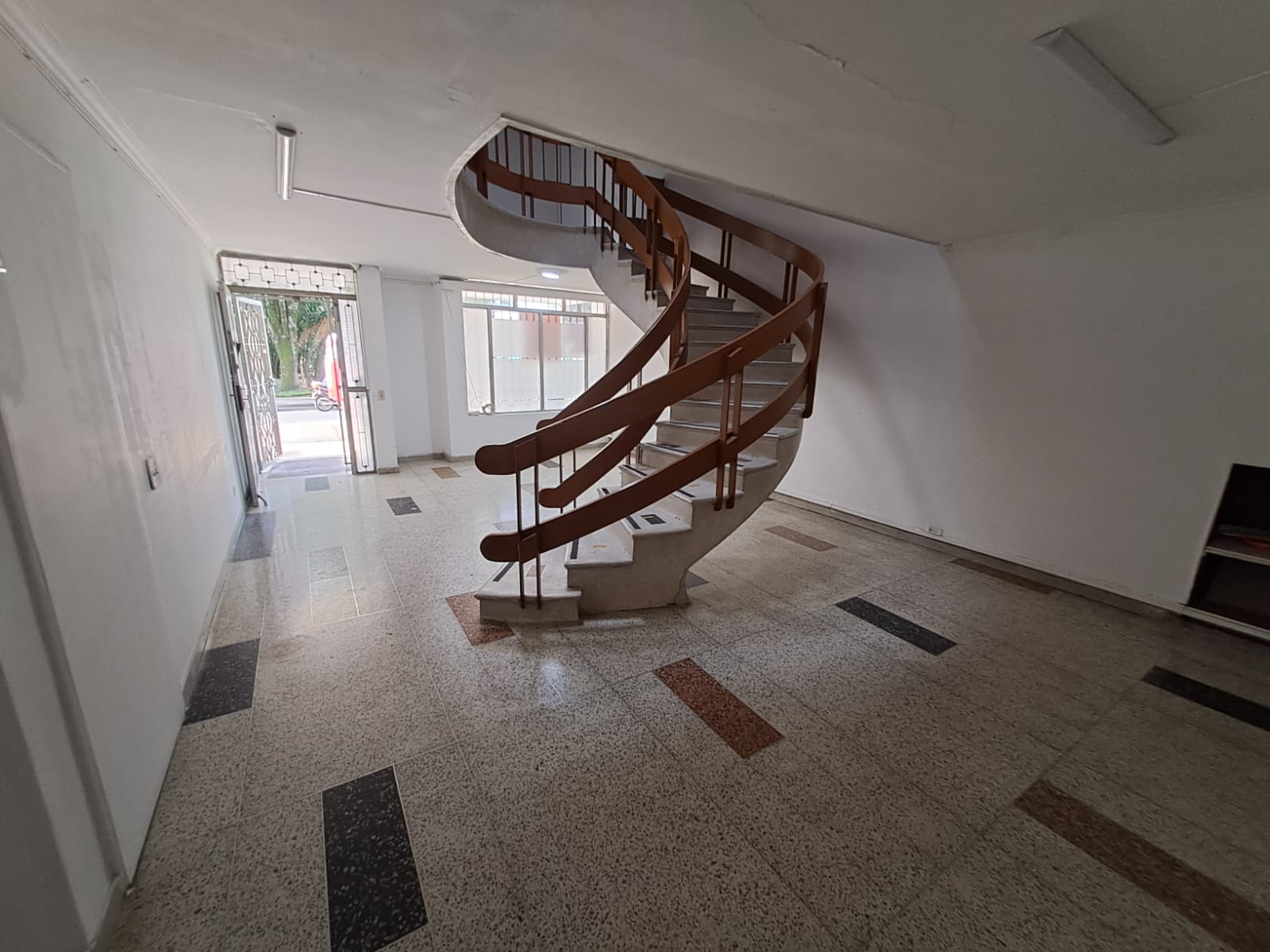 ARRIENDO CASA COMERCIAL FLORIDA NUEVA