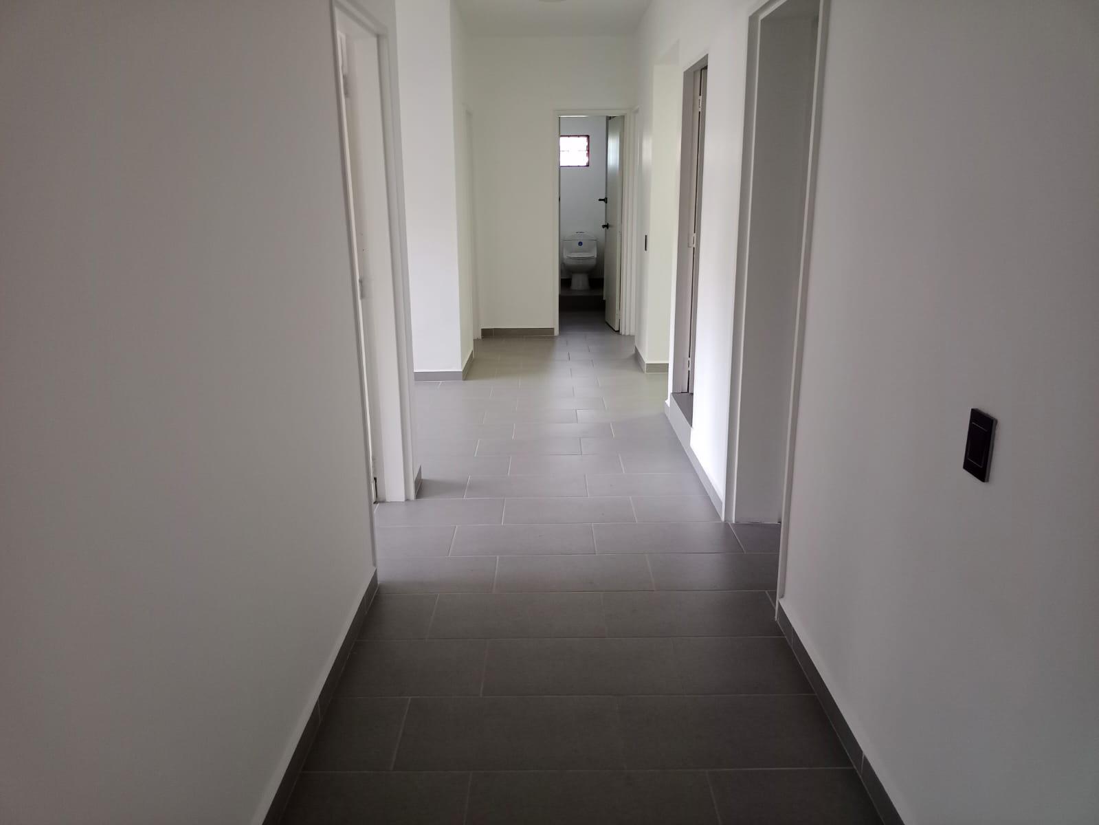ARRIENDO LOCAL EN SIMON BOLIVAR