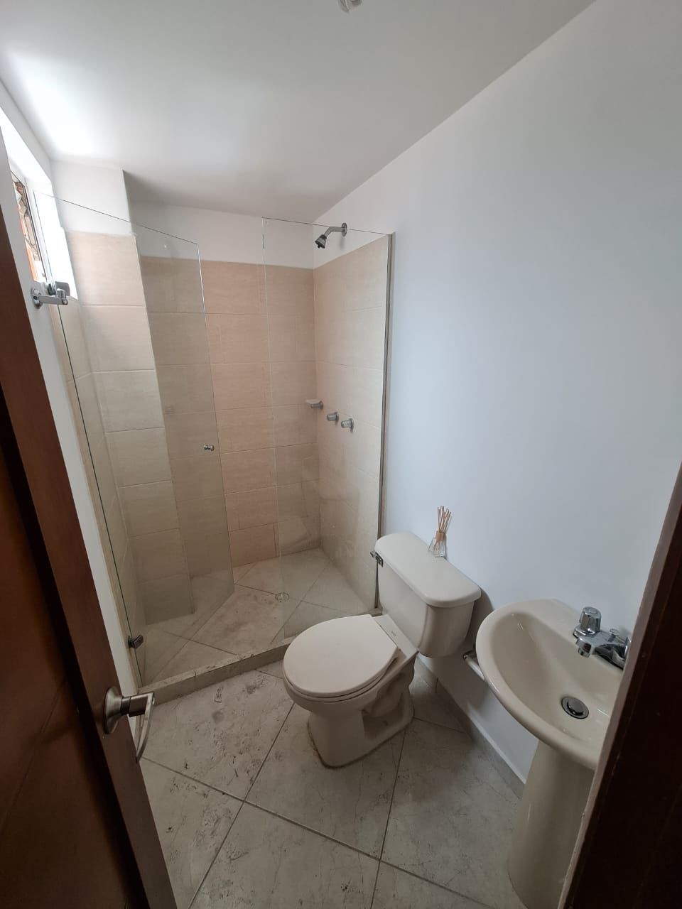 ARRIENDO APARTAMENTO EN LAURELES