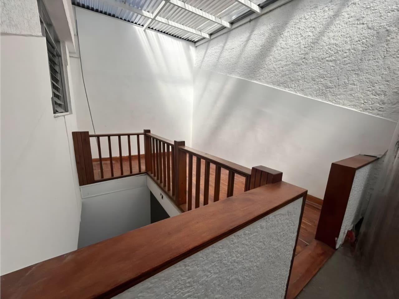ARRIENDO CASA EN CALASANZ PARTE BAJA