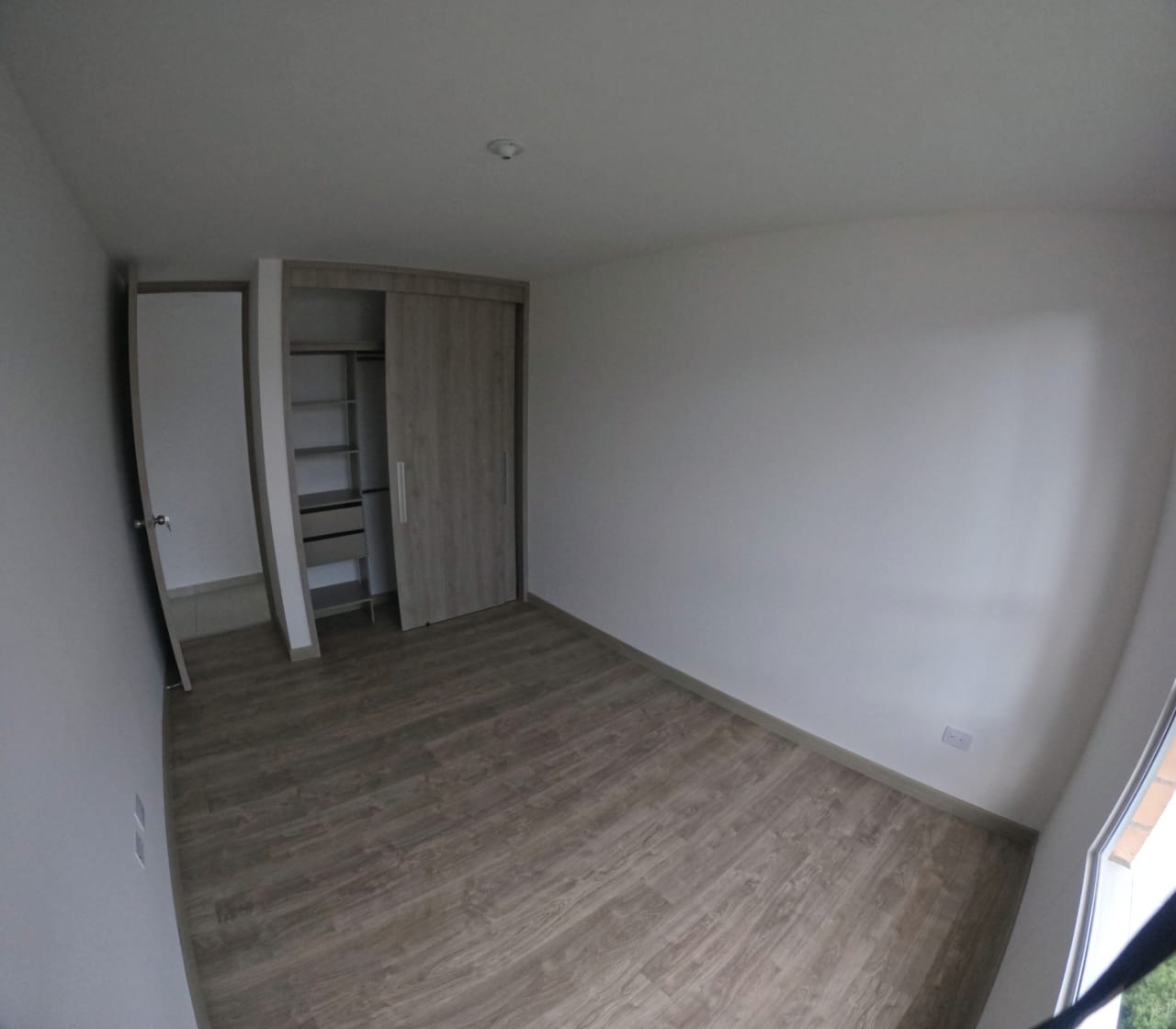 VENDO APARTAMENTO EN SABANETA LAS LOMITAS